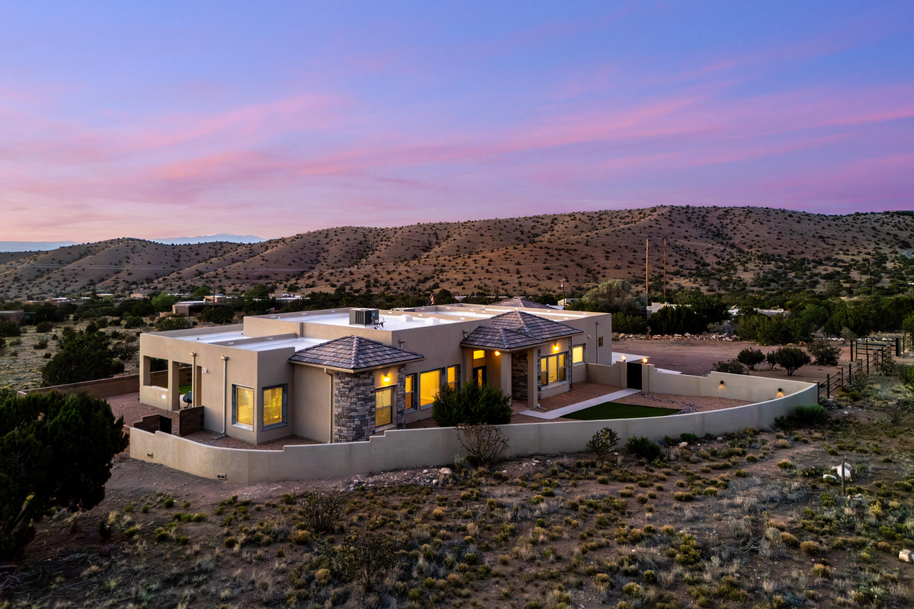 13 Quail Meadow Road, Placitas, NM 87043