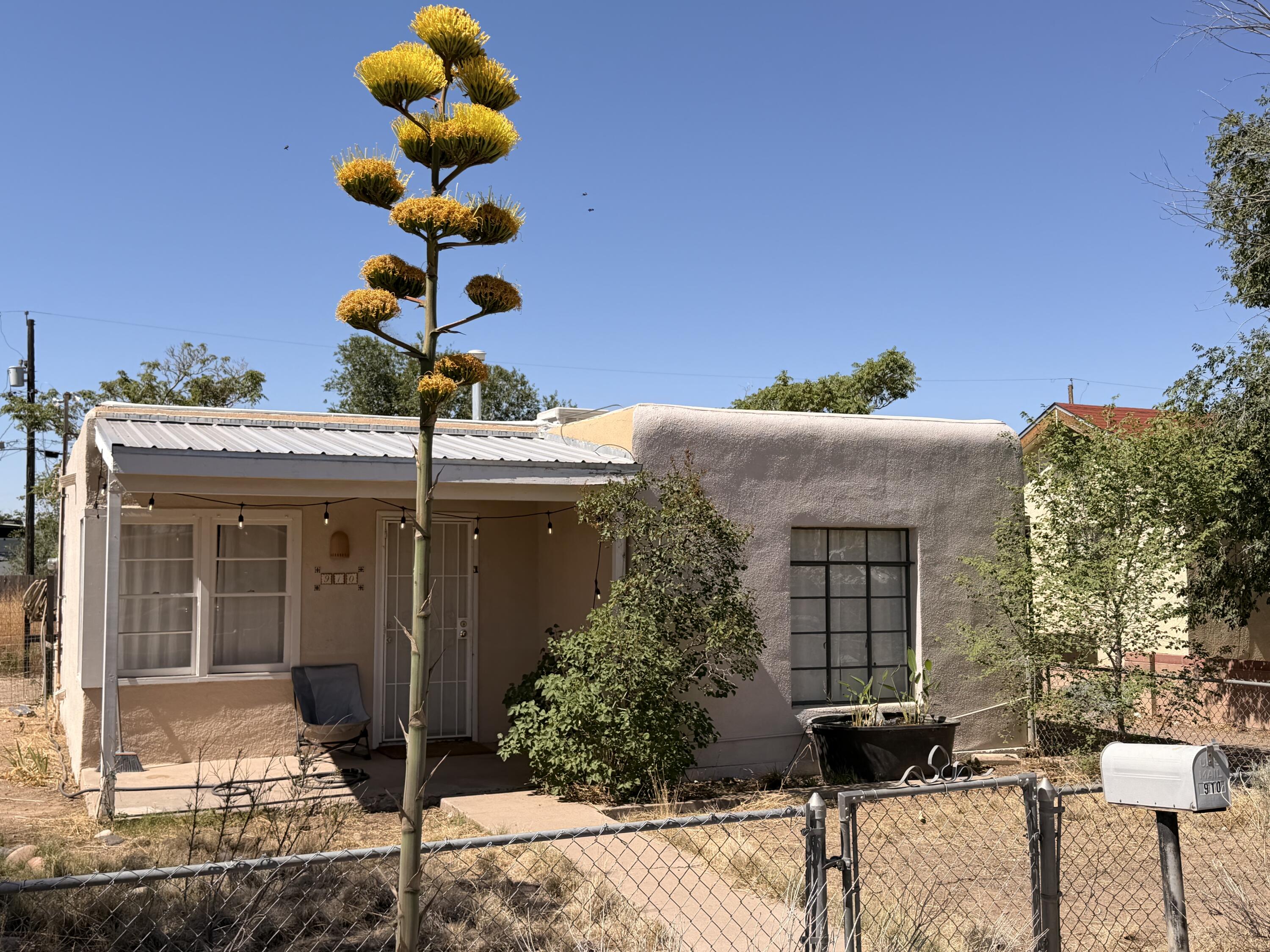 Photo 17 — 910 Headingly Avenue NW