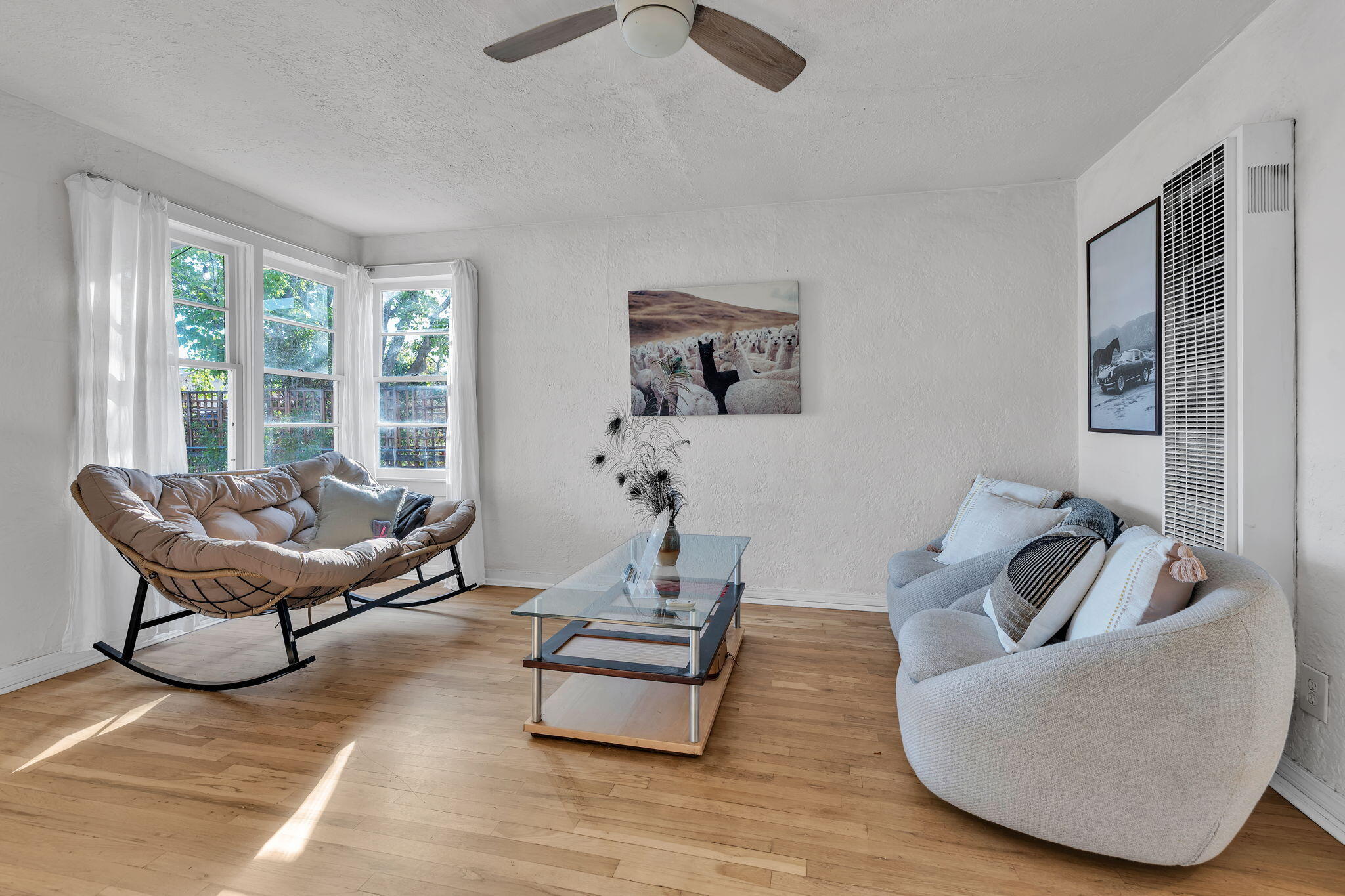 Photo 20 — 910 Headingly Avenue NW