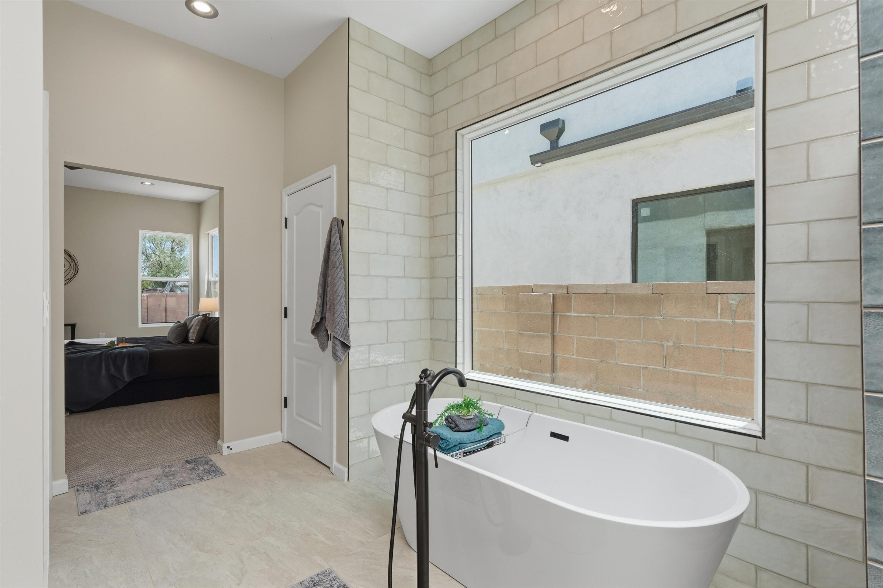 Photo 17 — 1325 Van Cleave Road NW