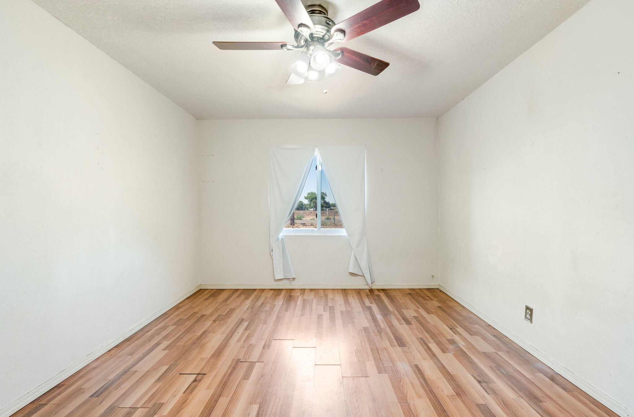 Photo 18 — 2824 Pajarito Road SW
