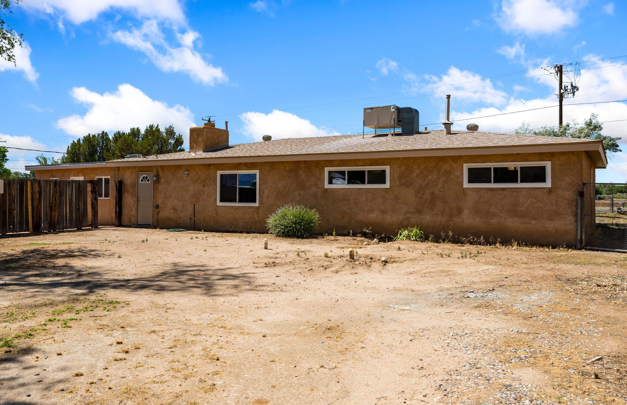 Photo 4 — 2824 Pajarito Road SW