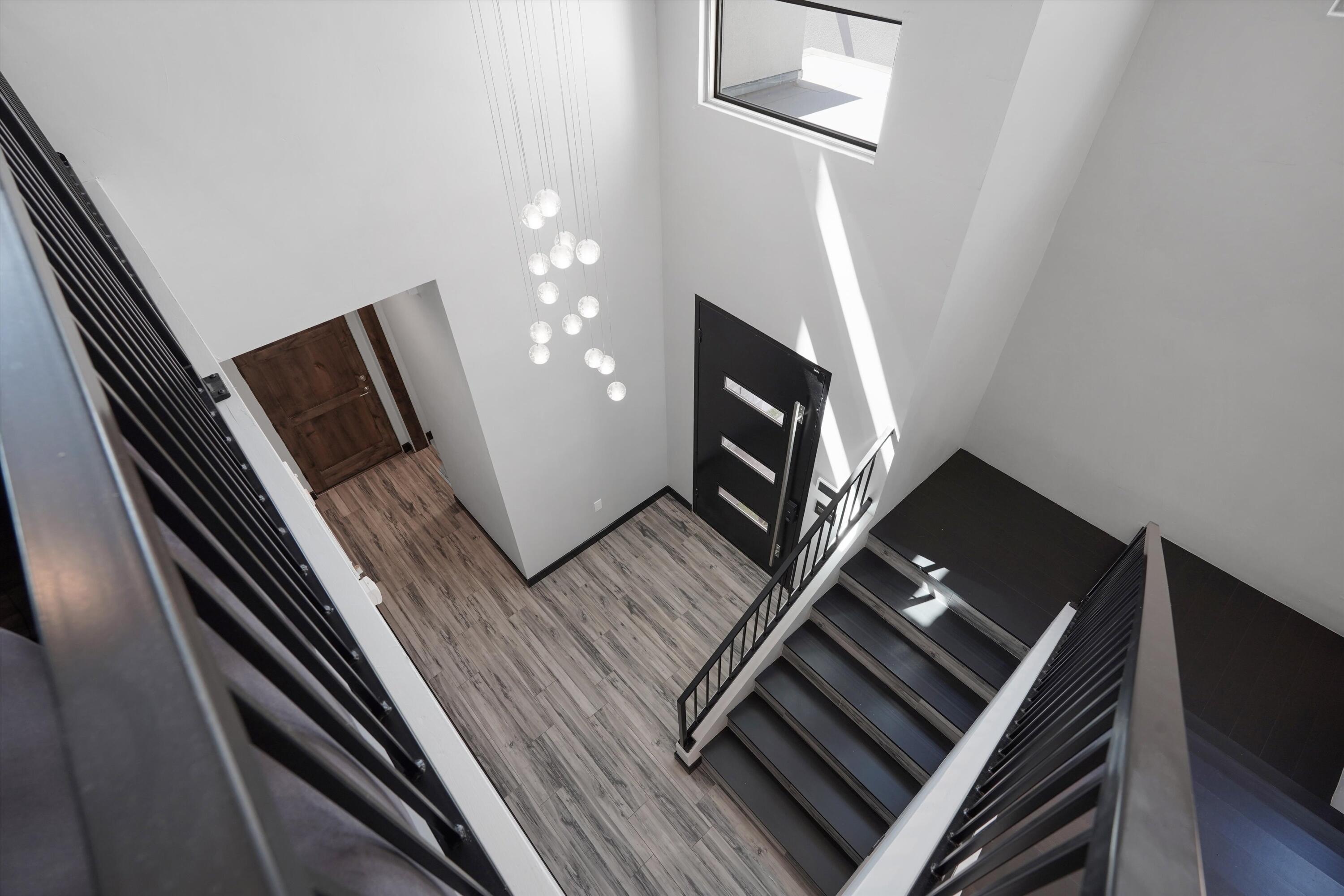 Photo 19 — 8832 Silver Oak Lane NE