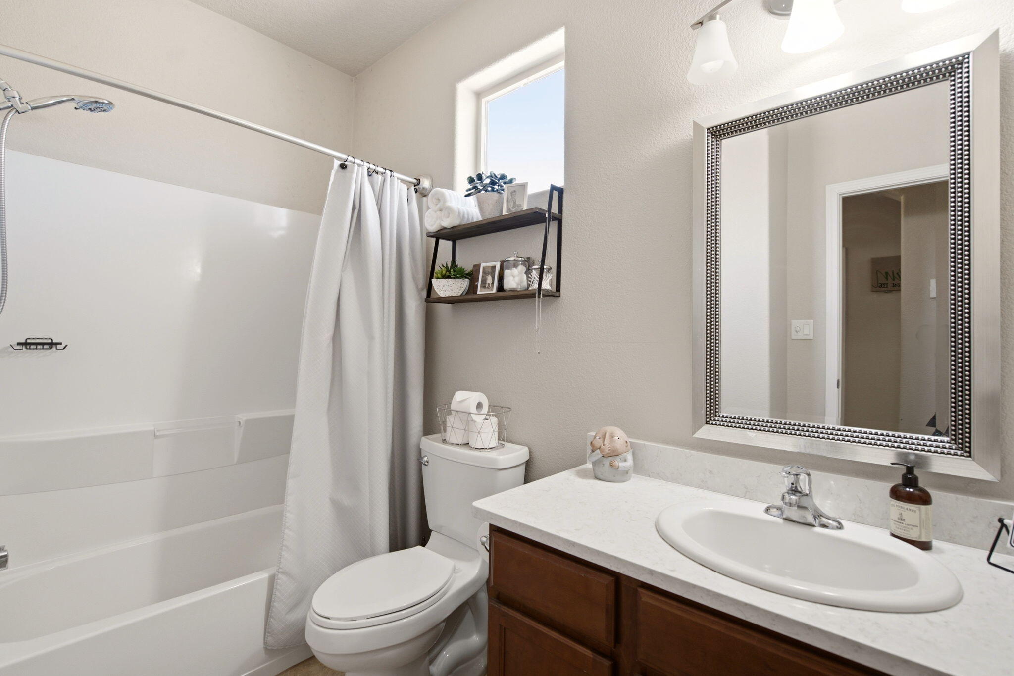 Photo 13 — 256 Landing Trail NE