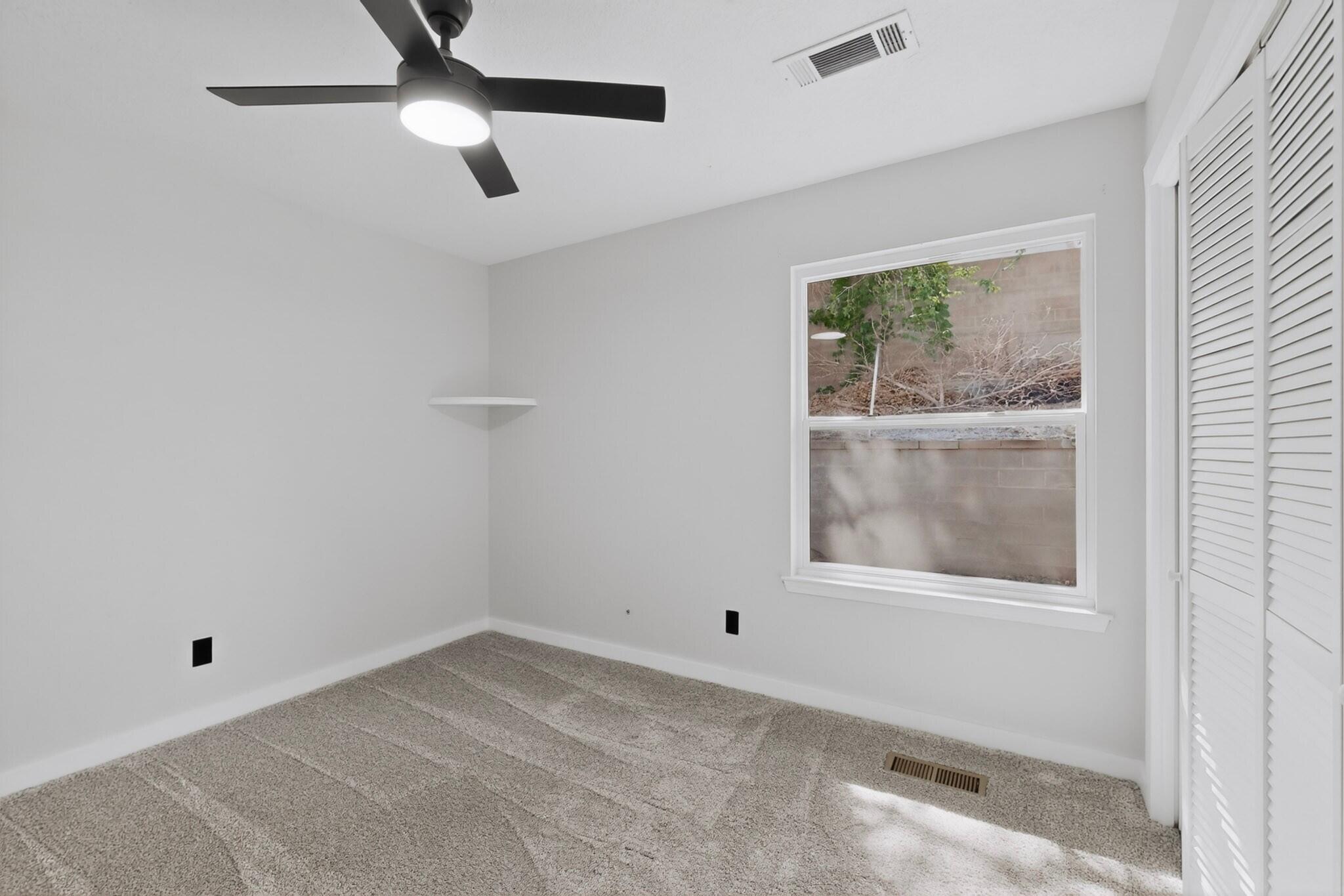 Photo 5 — 2704 Palo Alto Drive NE
