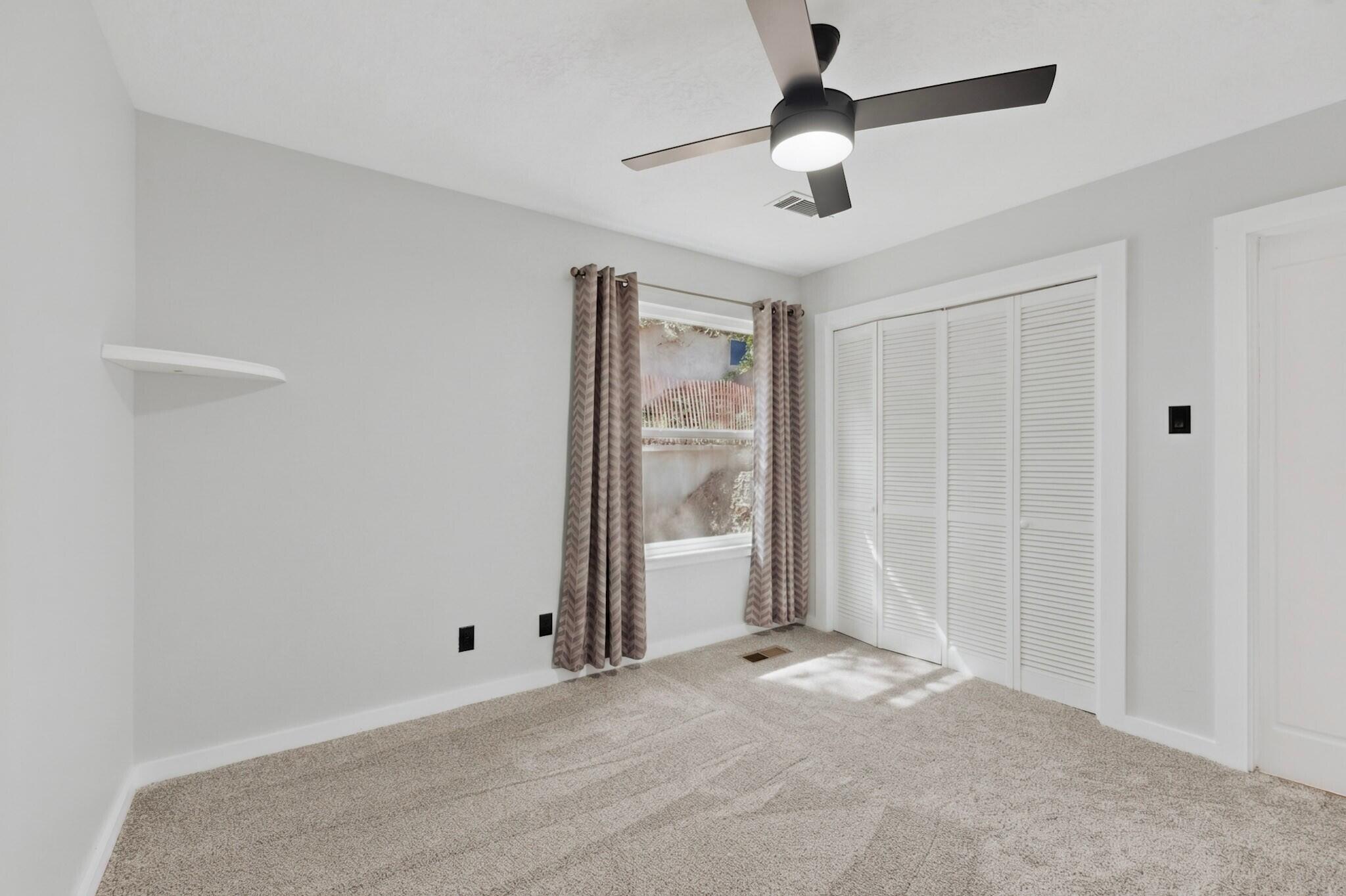 Photo 8 — 2704 Palo Alto Drive NE