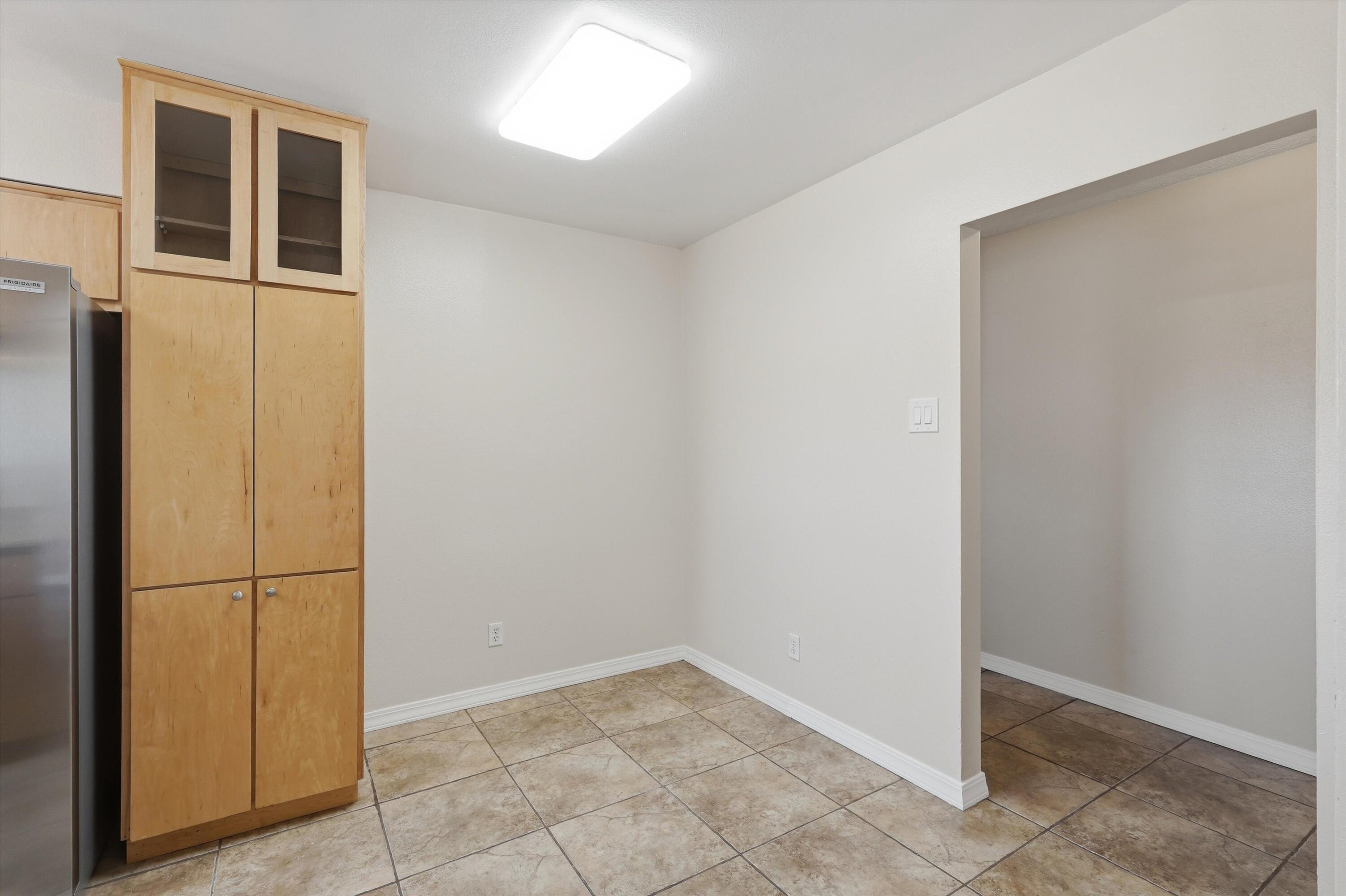 Photo 6 — 10220 San Gabriel Road NE