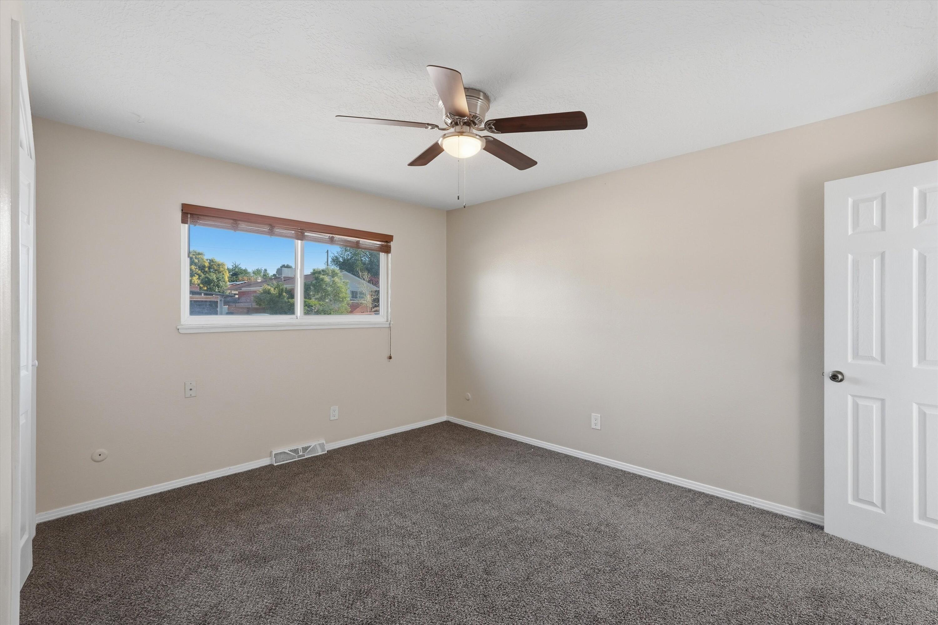 Photo 18 — 10220 San Gabriel Road NE