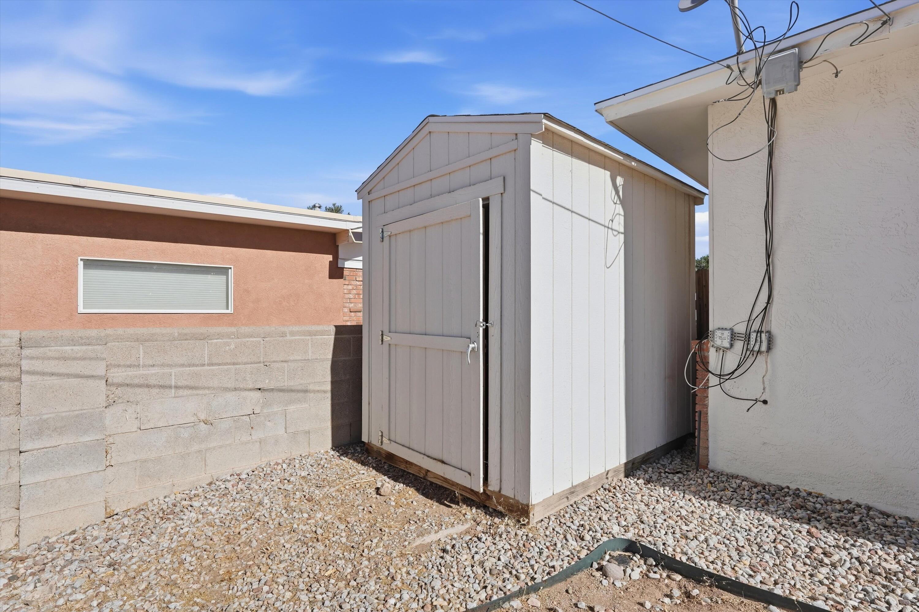 Photo 2 — 10220 San Gabriel Road NE