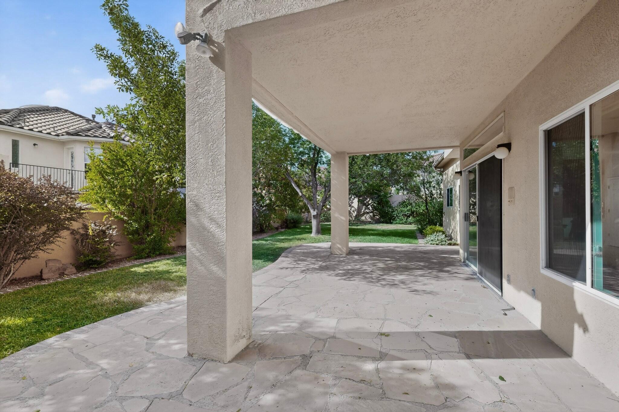 Photo 17 — 1327 Canyon Rim Drive NE