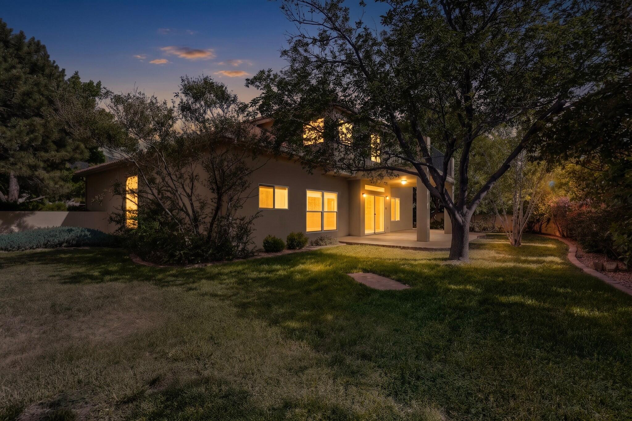 Photo 12 — 1327 Canyon Rim Drive NE