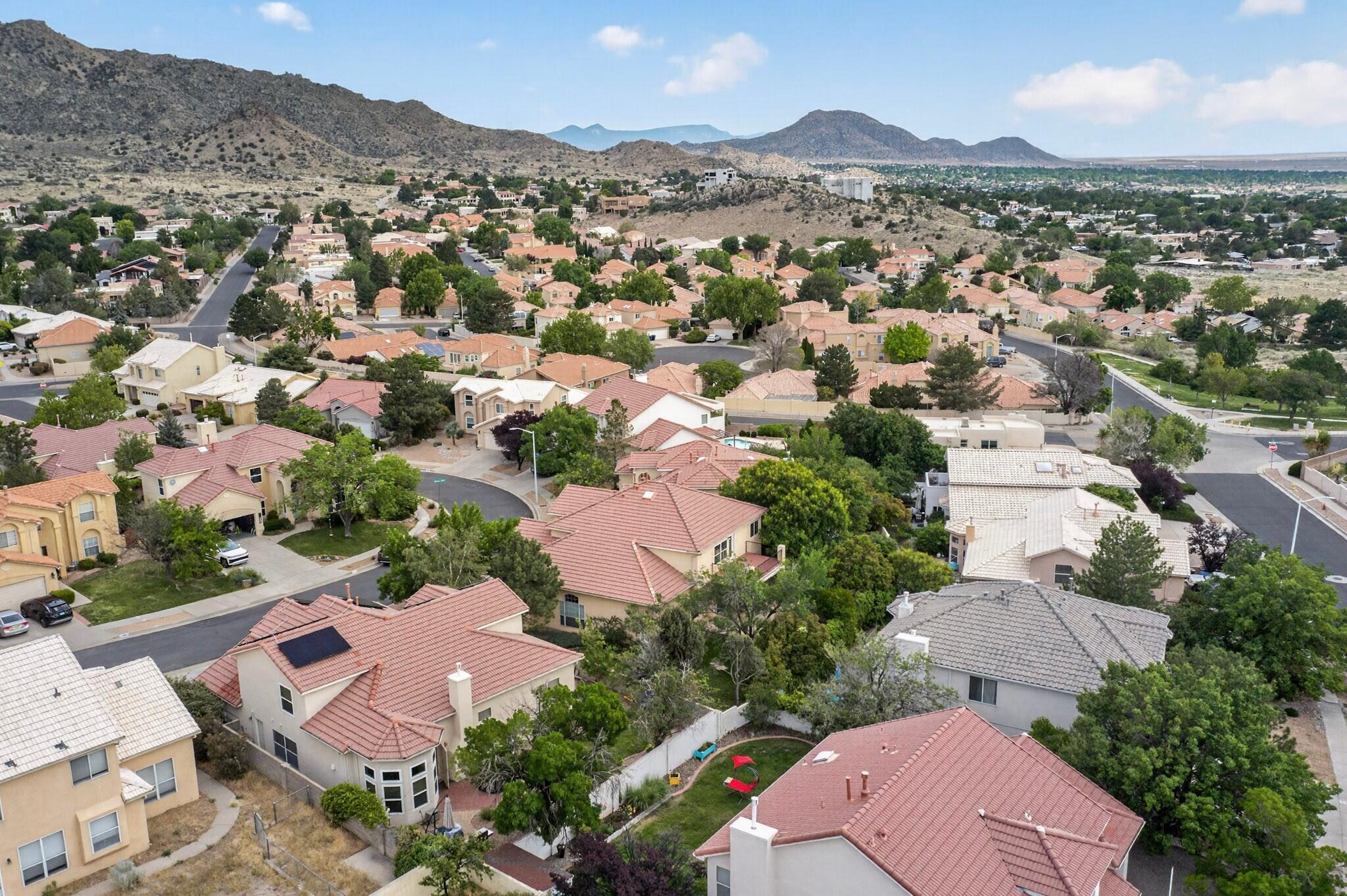 Photo 9 — 1327 Canyon Rim Drive NE