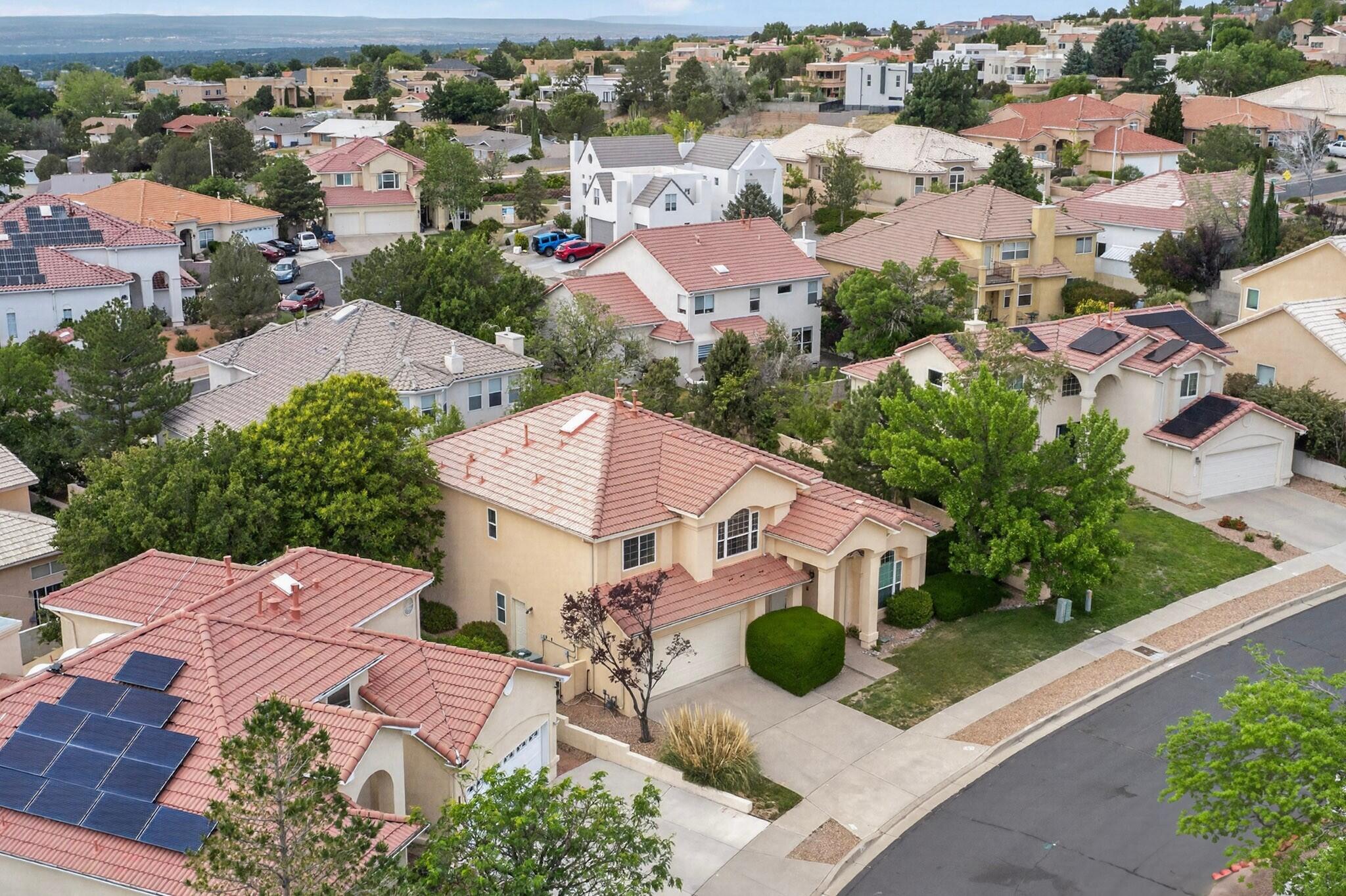 Photo 4 — 1327 Canyon Rim Drive NE