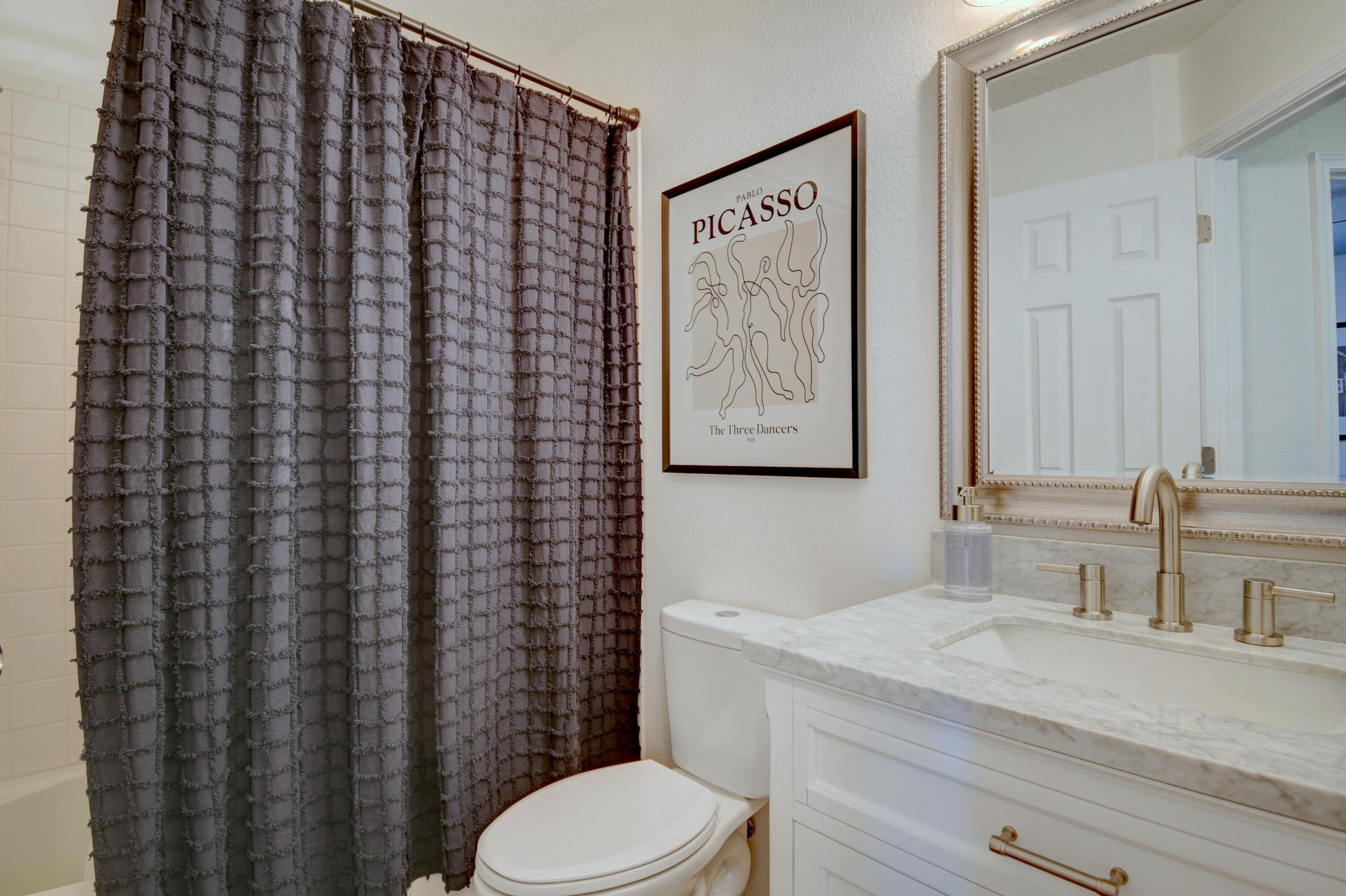 Photo 16 — 7817 Louisiana Boulevard NE UNIT 1403