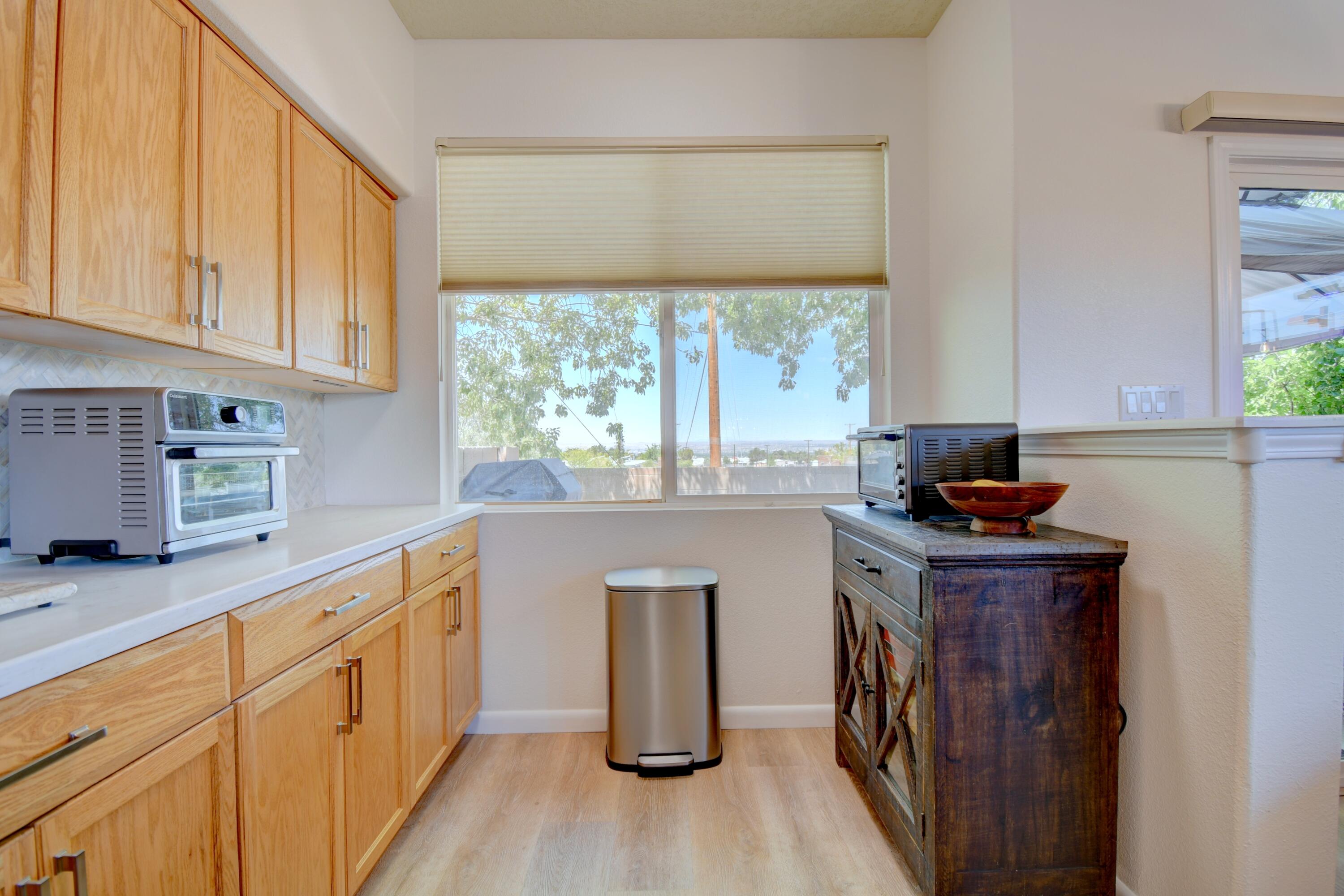 Photo 11 — 7817 Louisiana Boulevard NE UNIT 1403