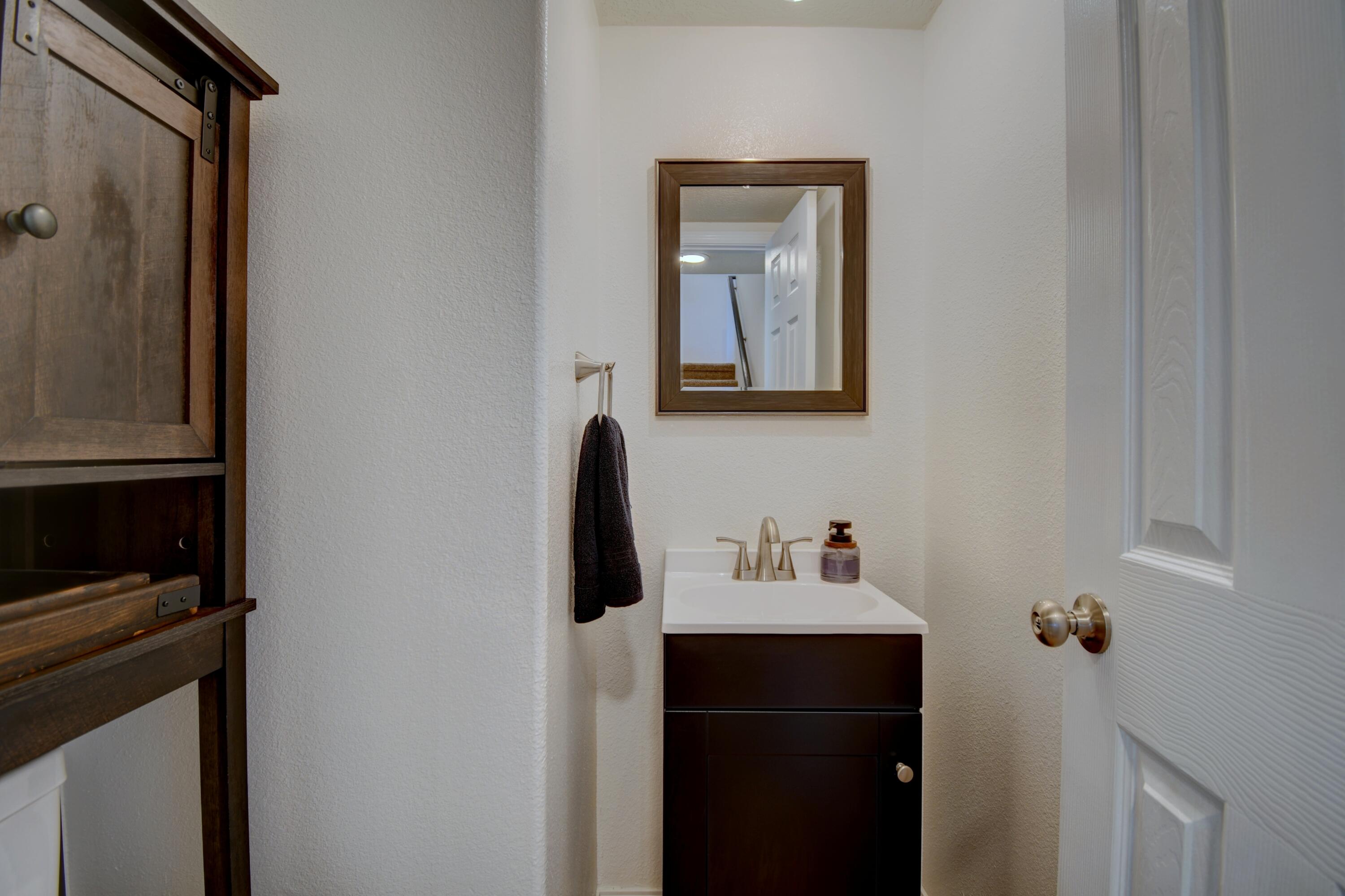 Photo 5 — 7817 Louisiana Boulevard NE UNIT 1403