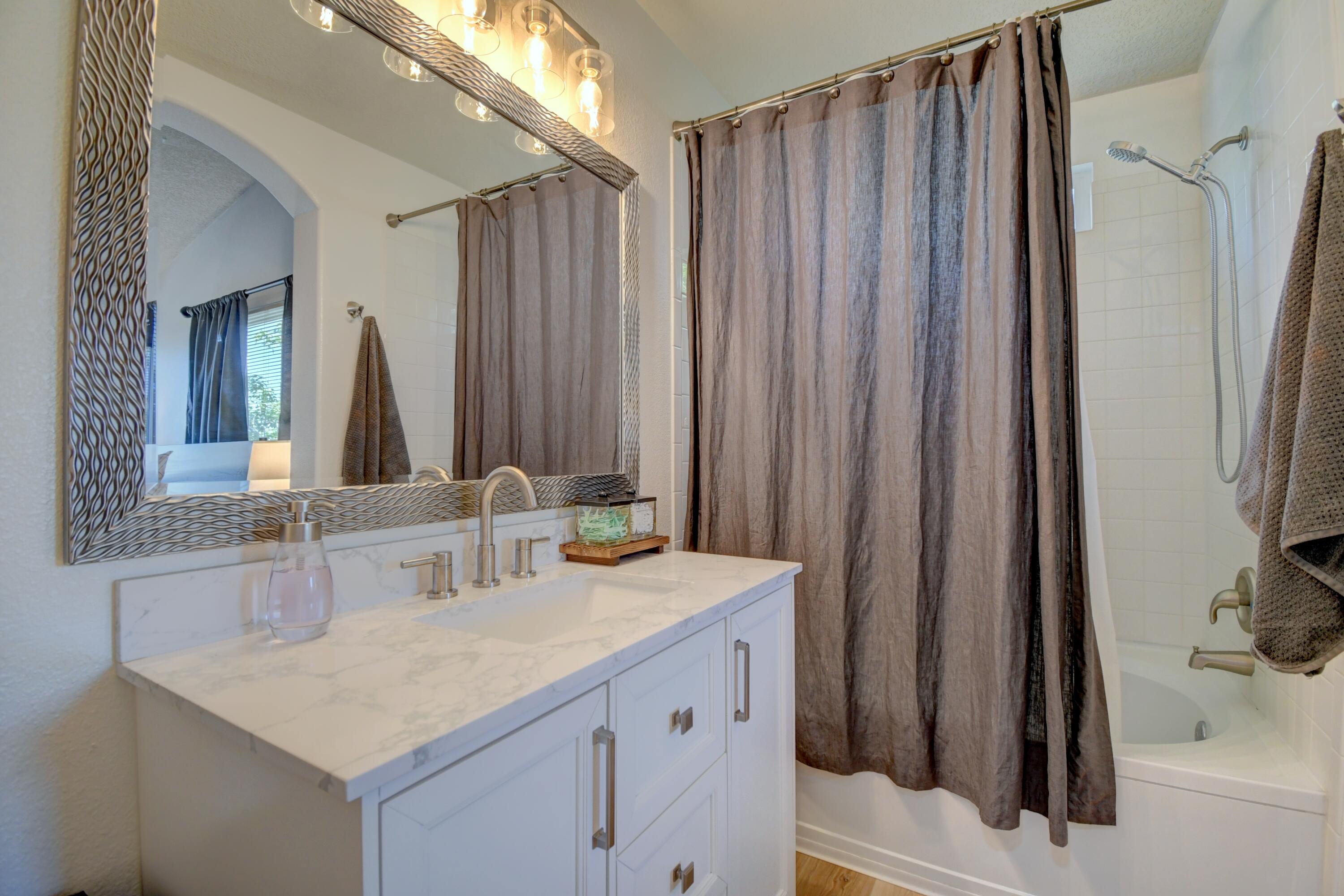 Photo 19 — 7817 Louisiana Boulevard NE UNIT 1403