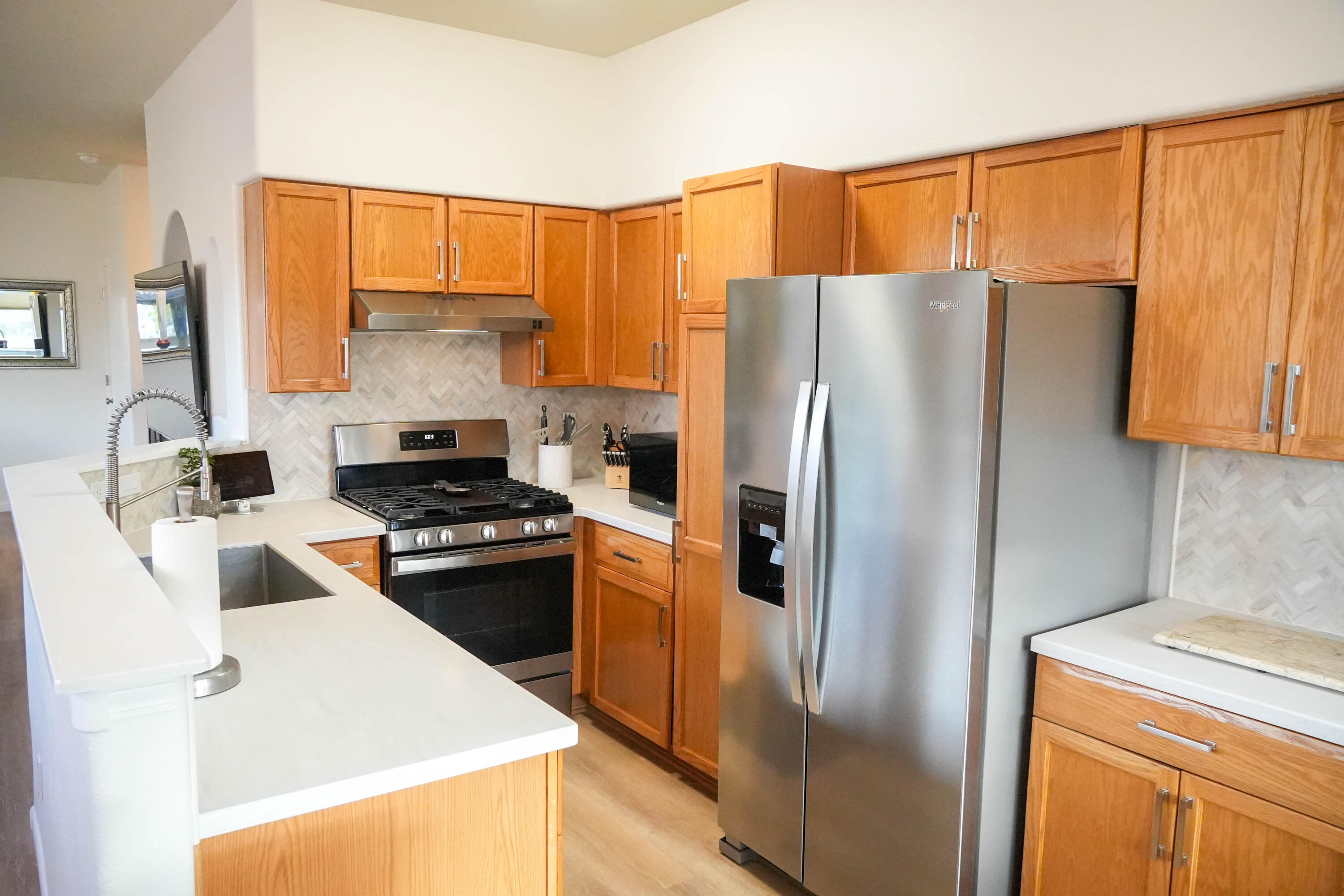 Photo 4 — 7817 Louisiana Boulevard NE UNIT 1403
