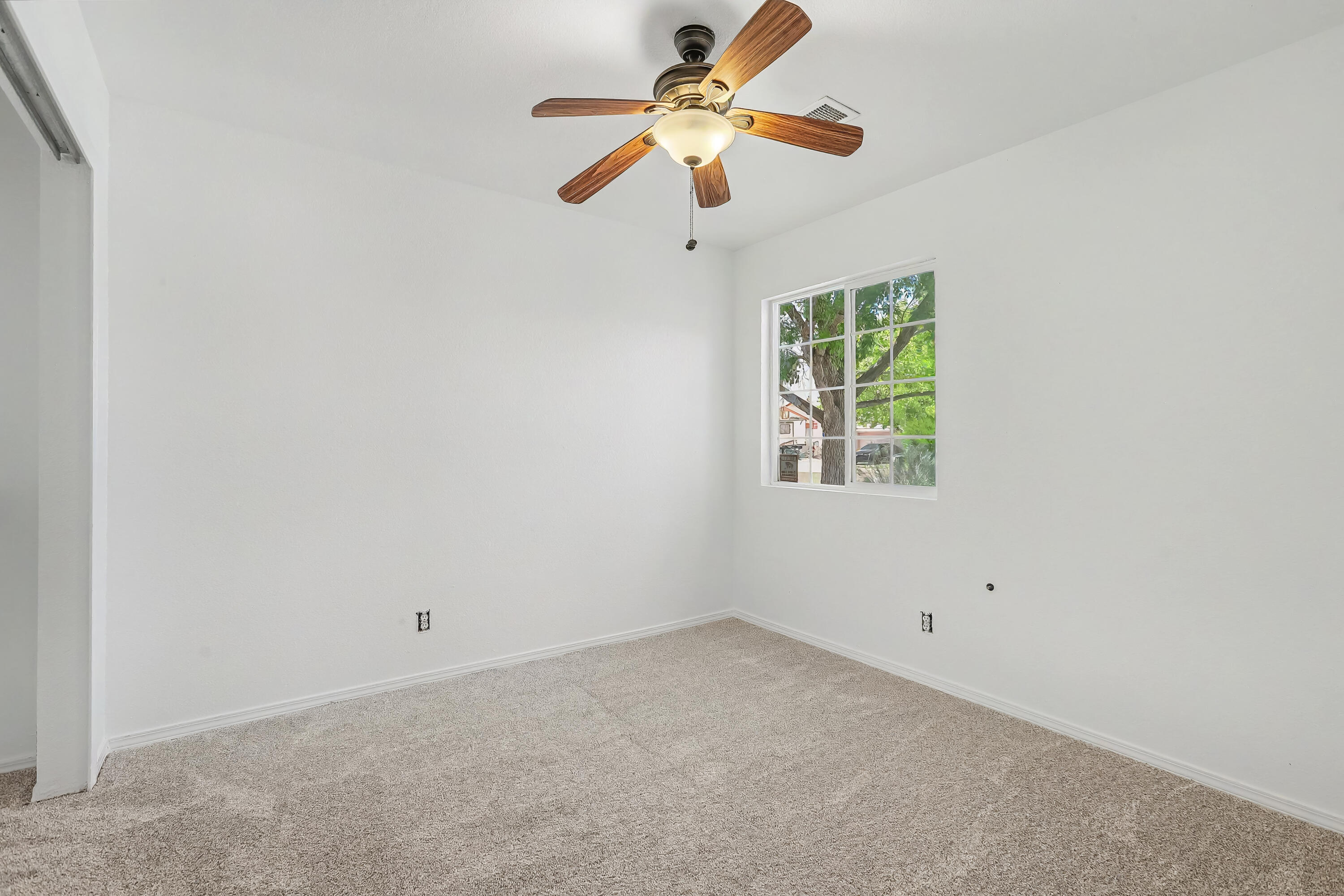 Photo 11 — 616 Valley Meadows Drive NE