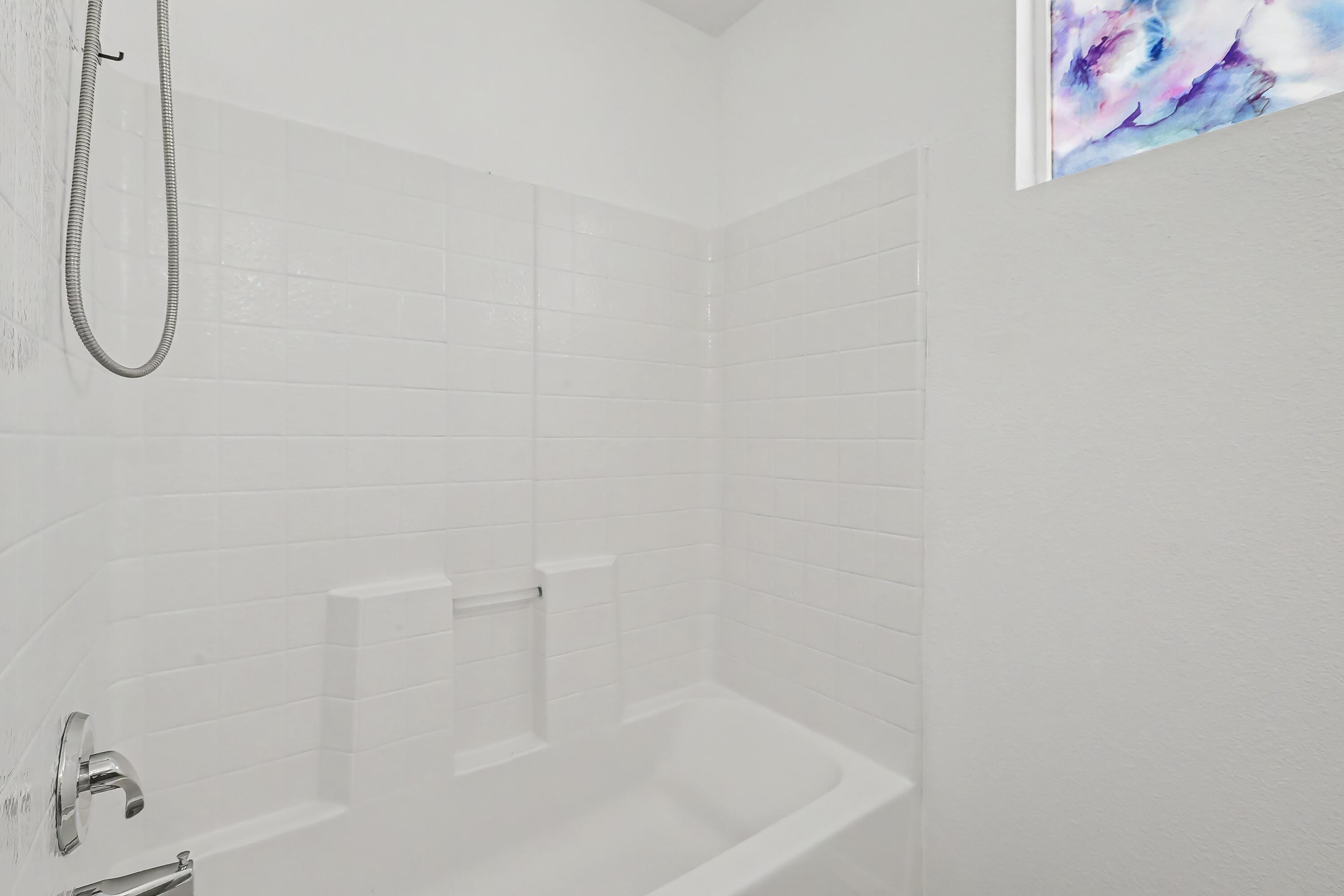 Photo 9 — 616 Valley Meadows Drive NE