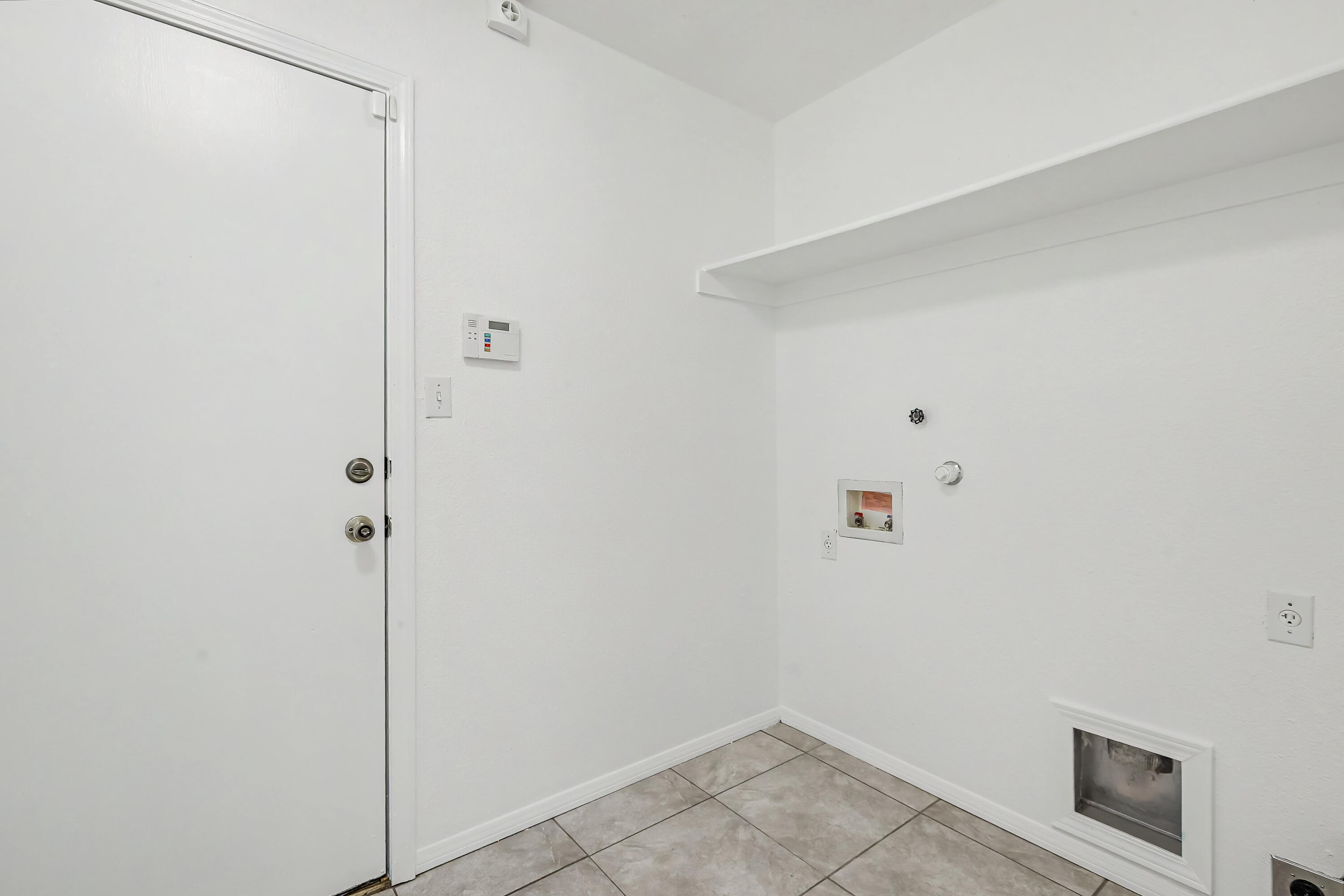 Photo 8 — 616 Valley Meadows Drive NE