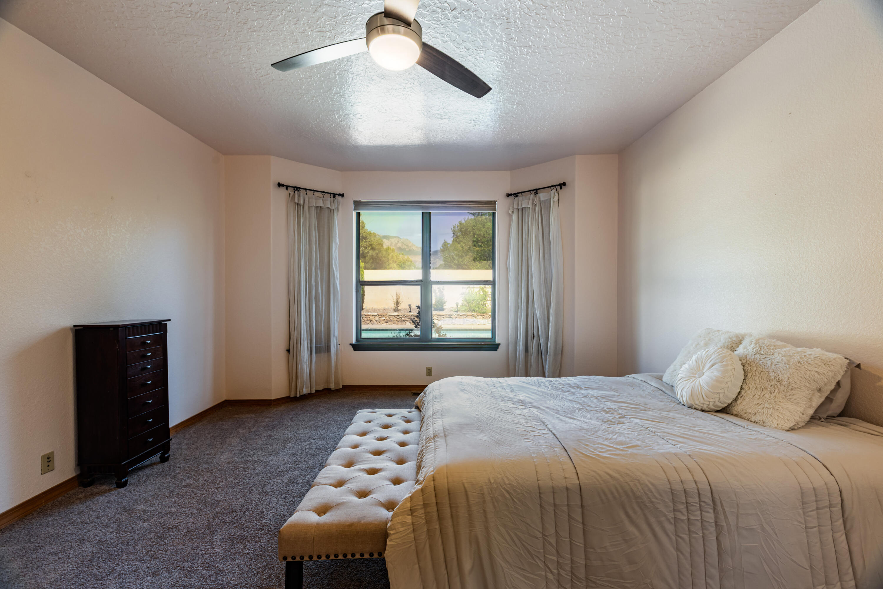 Photo 17 — 8920 Vallejo Place NE