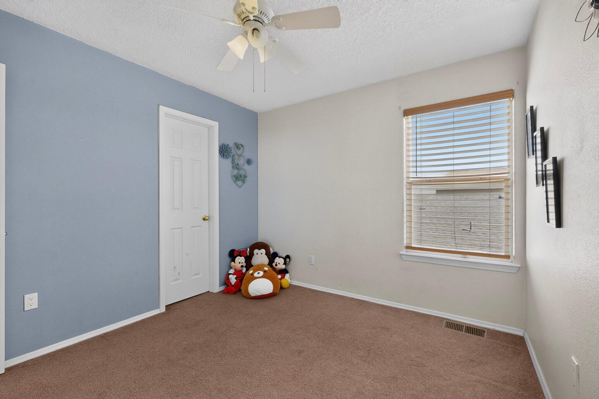 Photo 3 — 836 Serrano Pointe NW