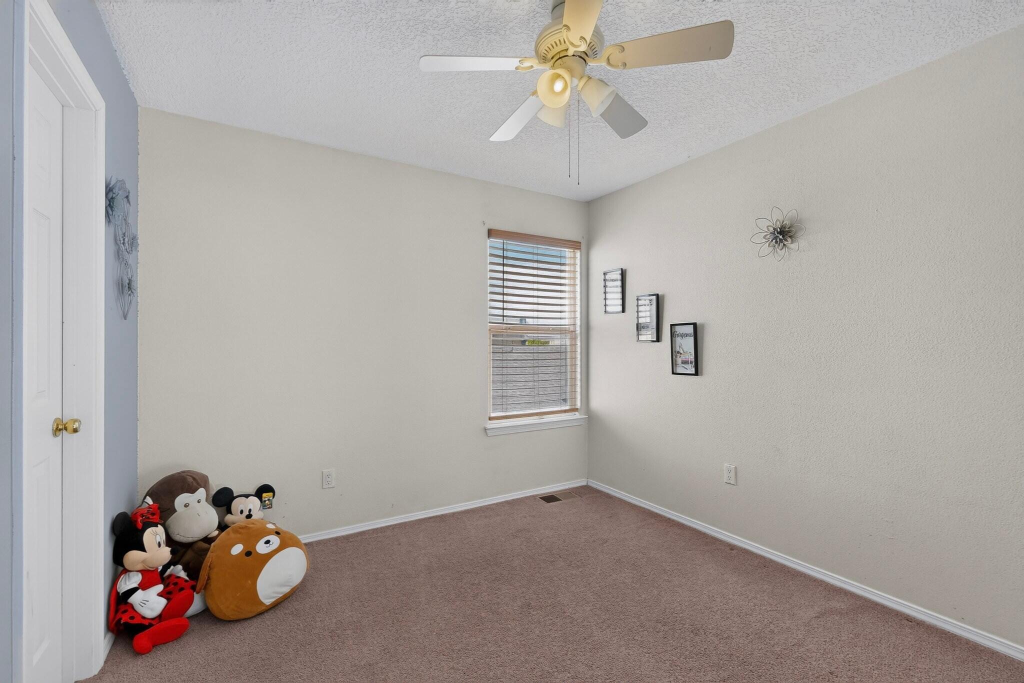 Photo 4 — 836 Serrano Pointe NW