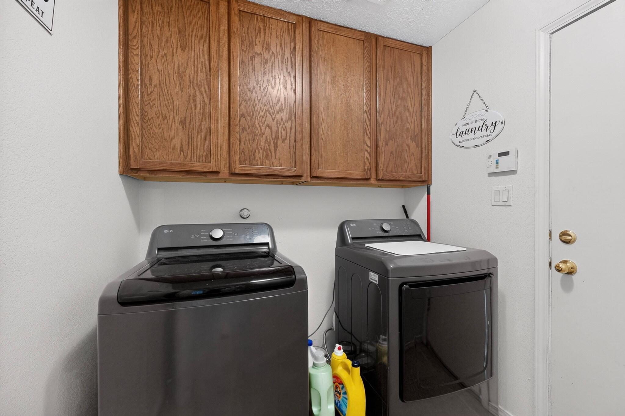 Photo 6 — 836 Serrano Pointe NW