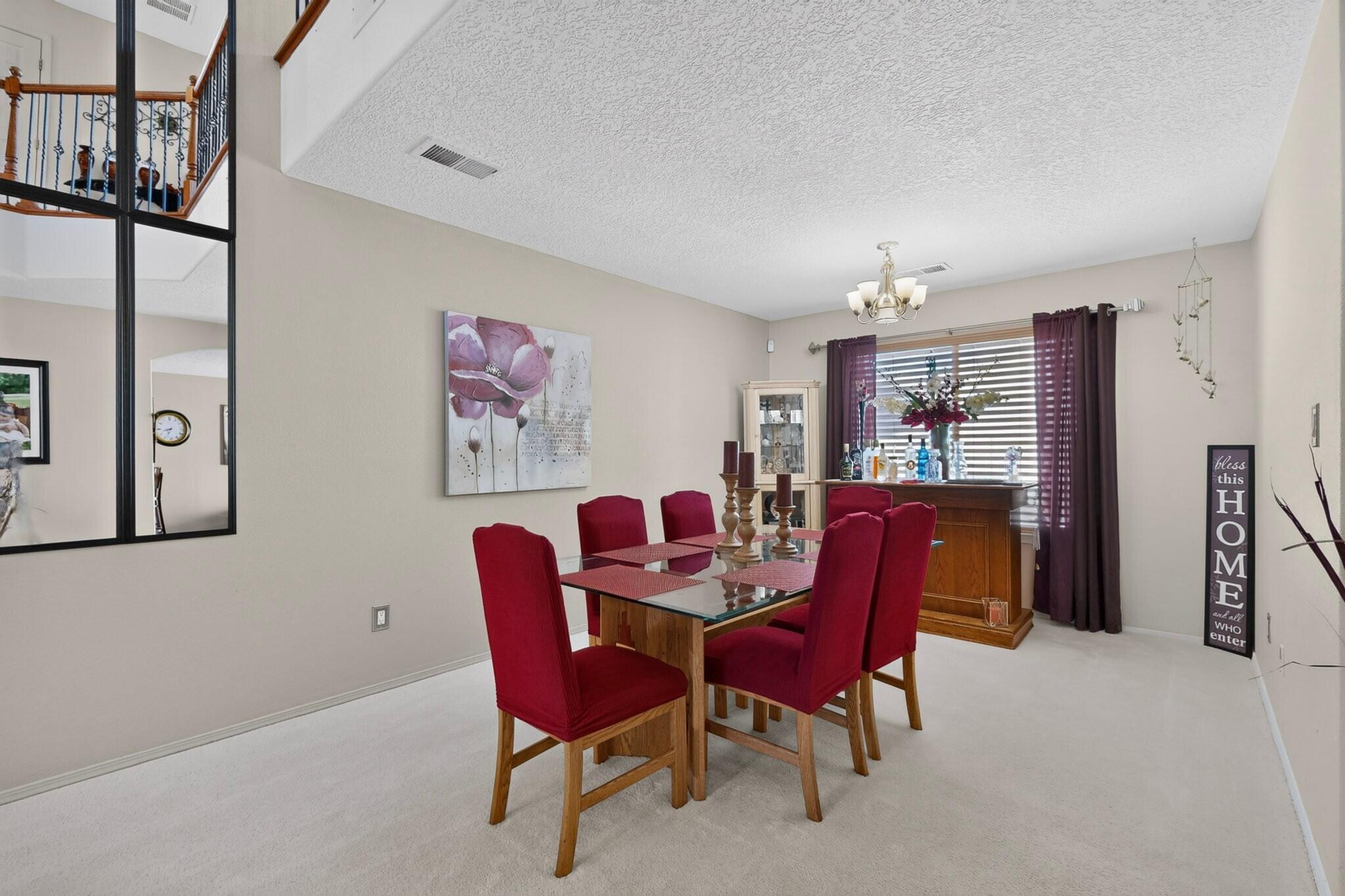 Photo 17 — 836 Serrano Pointe NW