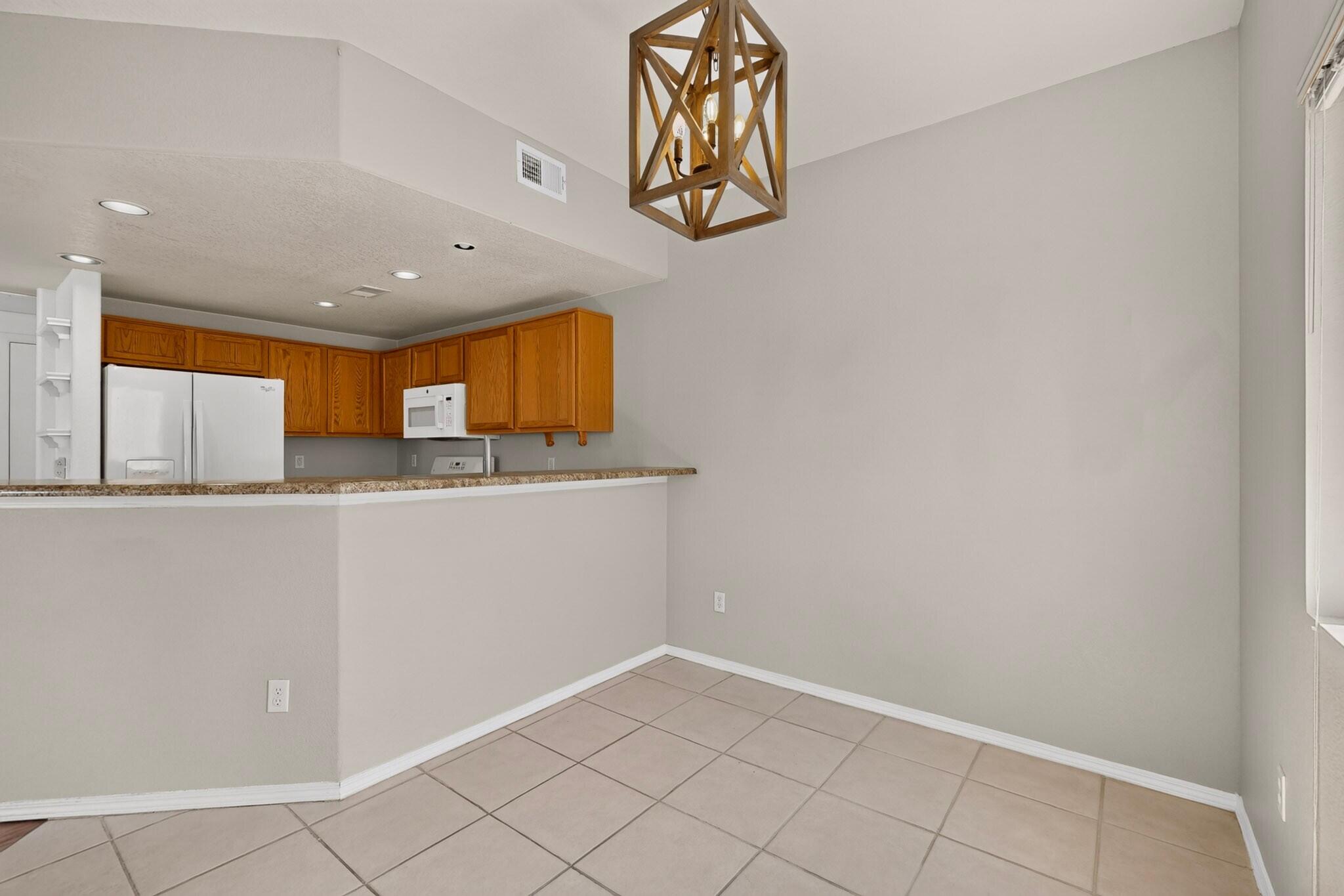 Photo 16 — 6800 Vista Del Norte Road NE 2922