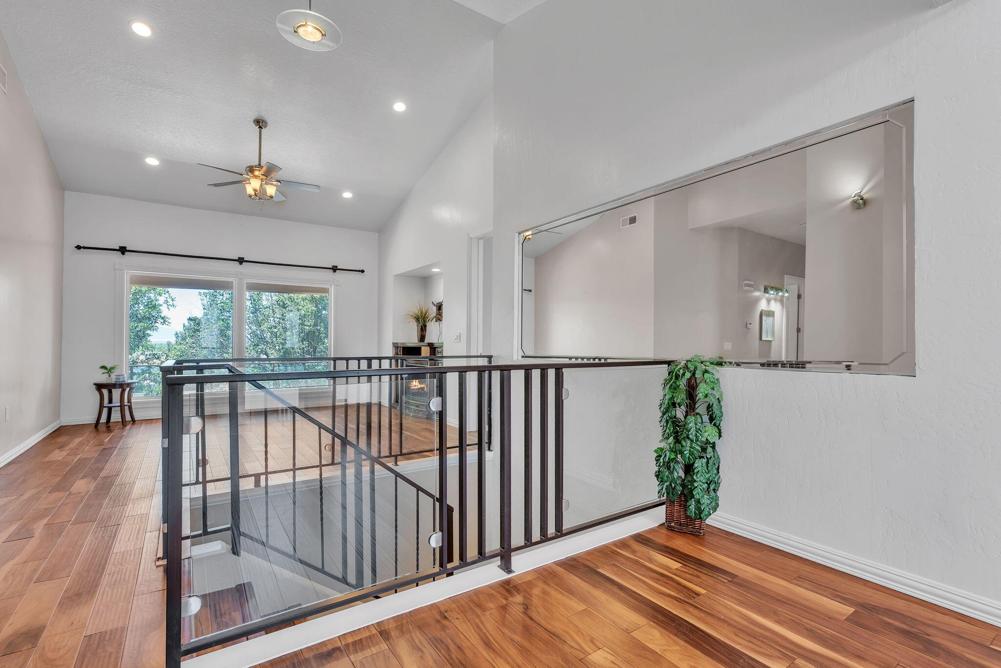 Photo 19 — 1001 Pinzon Street NW
