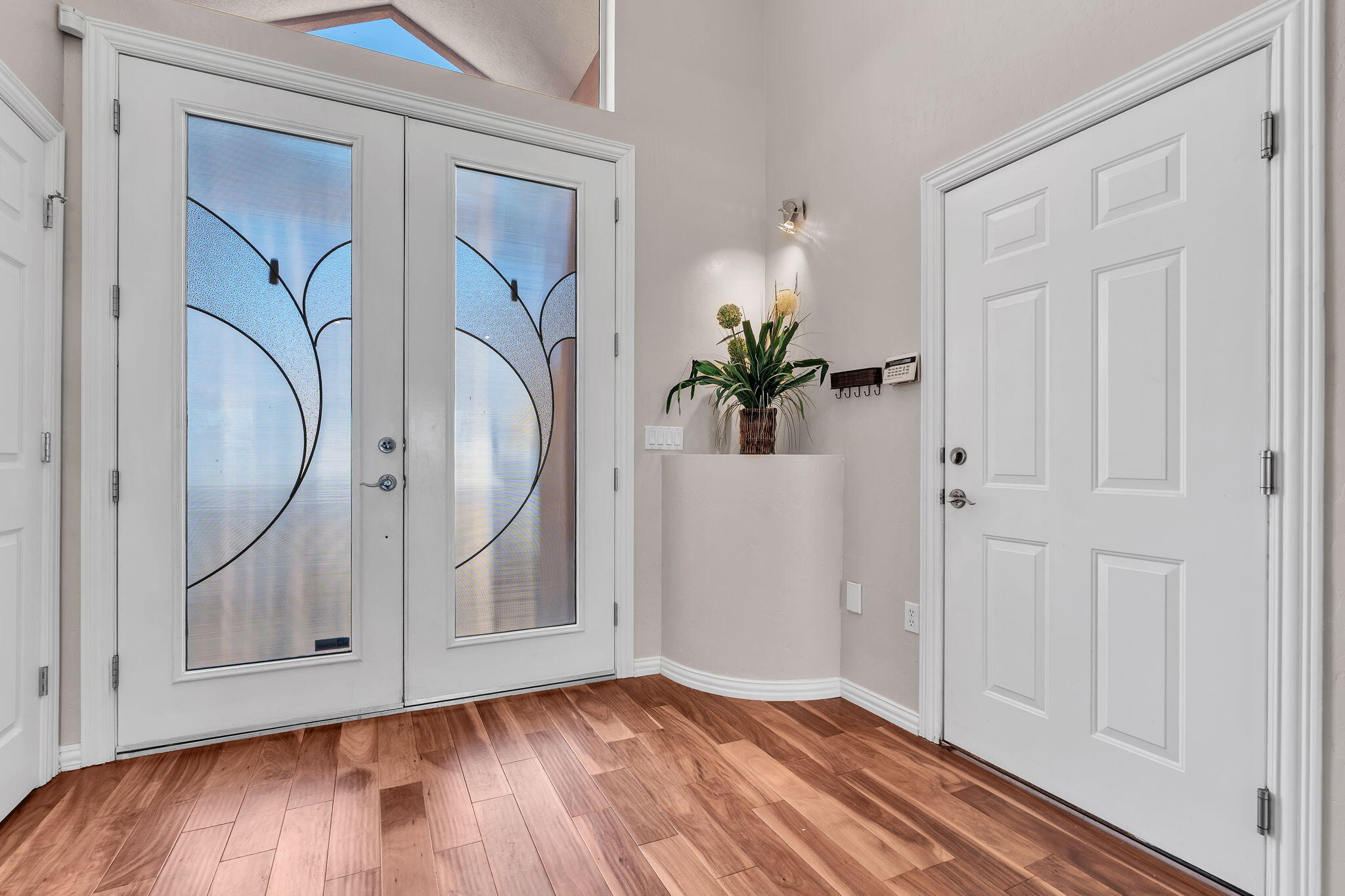 Photo 14 — 1001 Pinzon Street NW