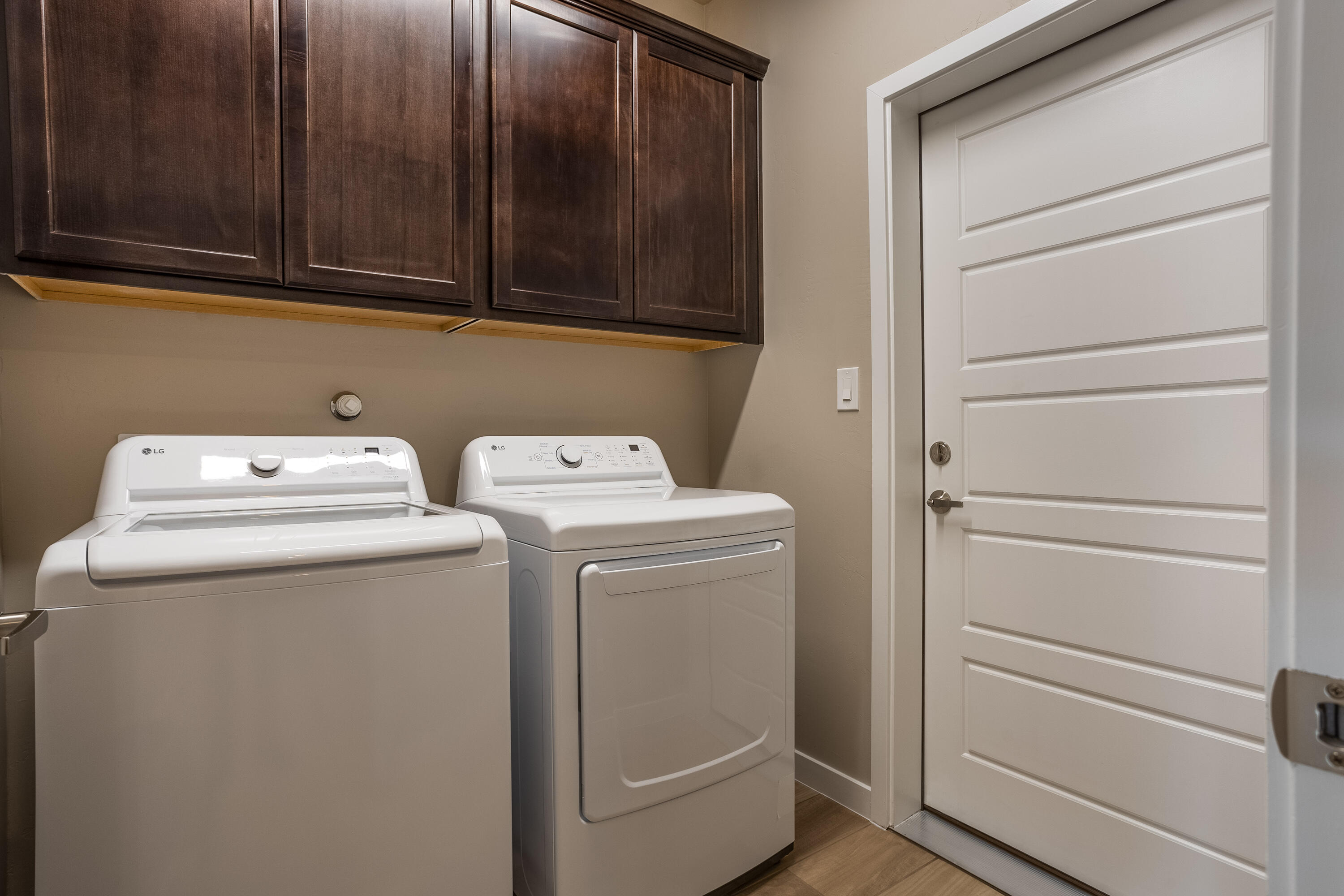 Photo 5 — 7701 Majesty Court NW