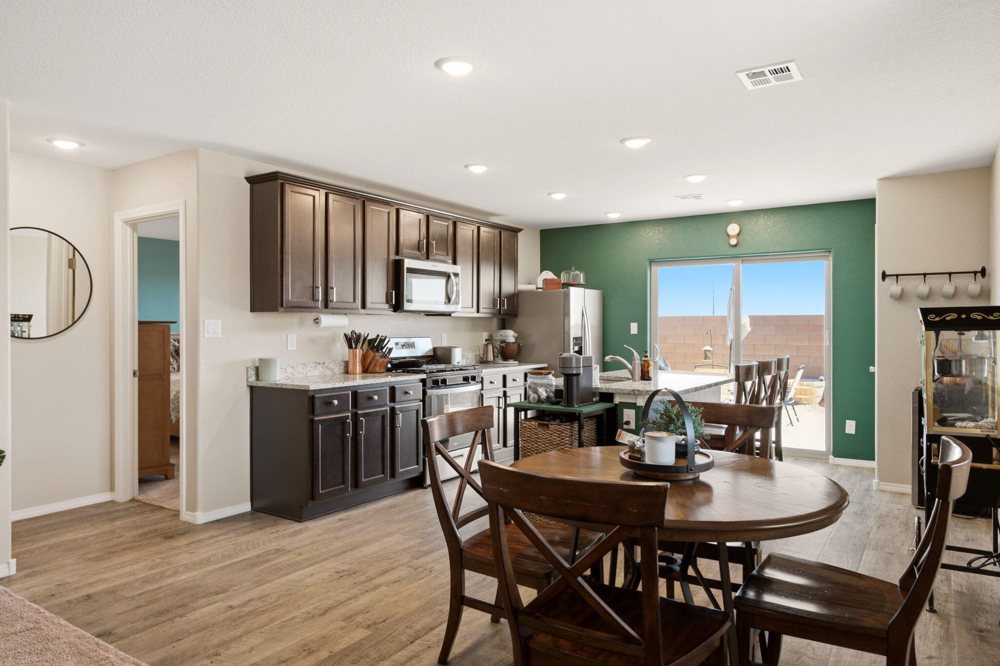 Photo 16 — 3852 Hernandez Street SW