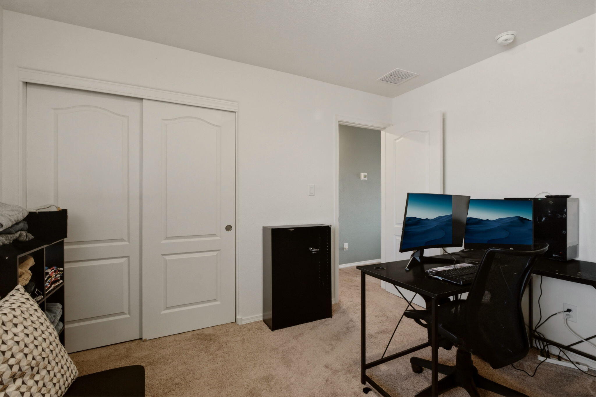 Photo 7 — 3852 Hernandez Street SW