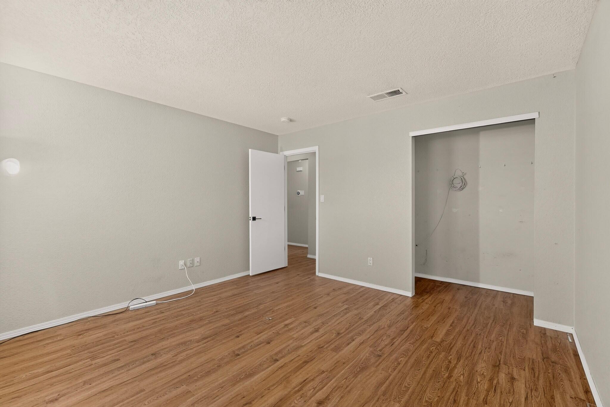 Photo 19 — 10700 Pinon Park Court NW