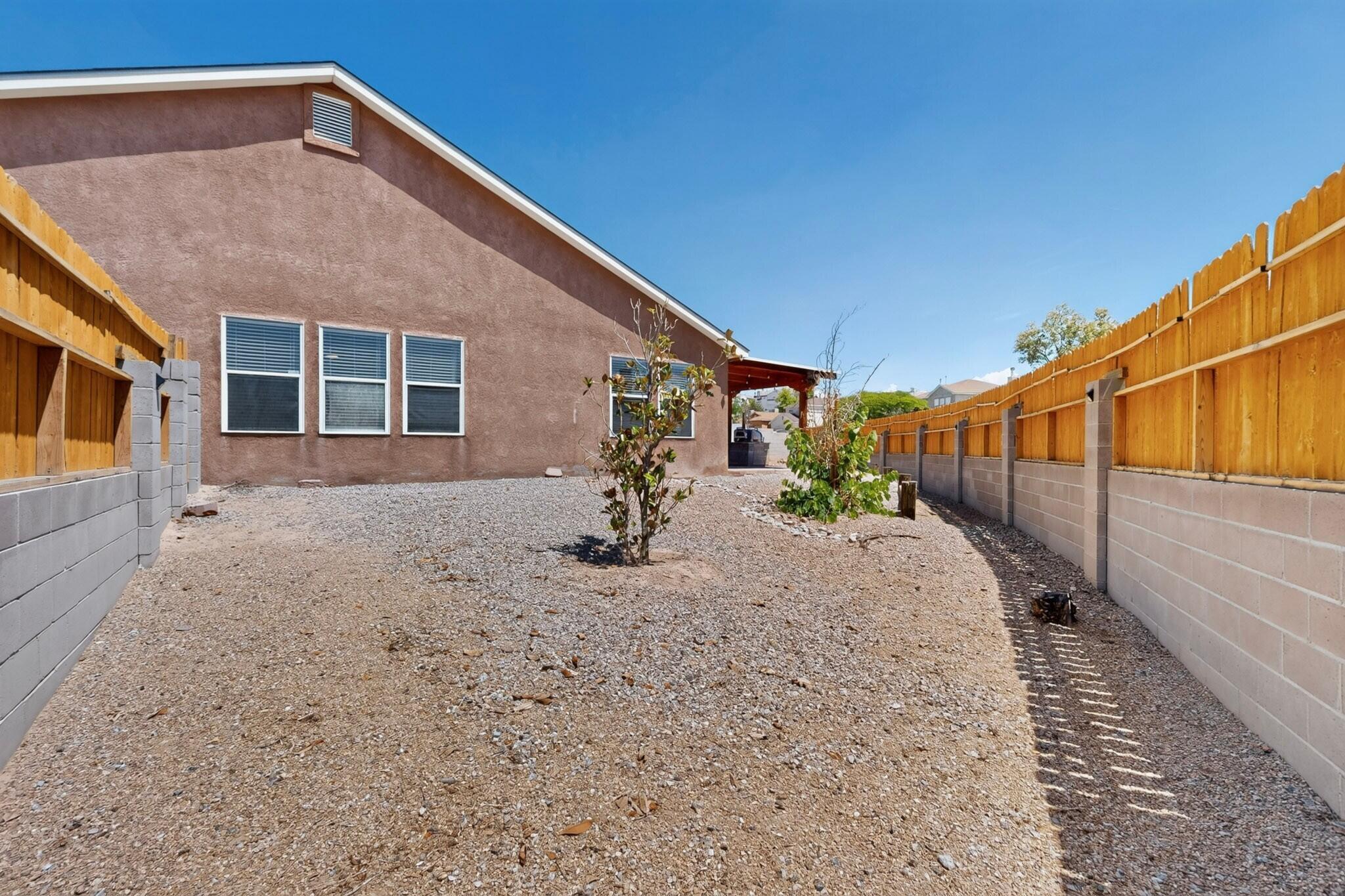 Photo 10 — 10700 Pinon Park Court NW
