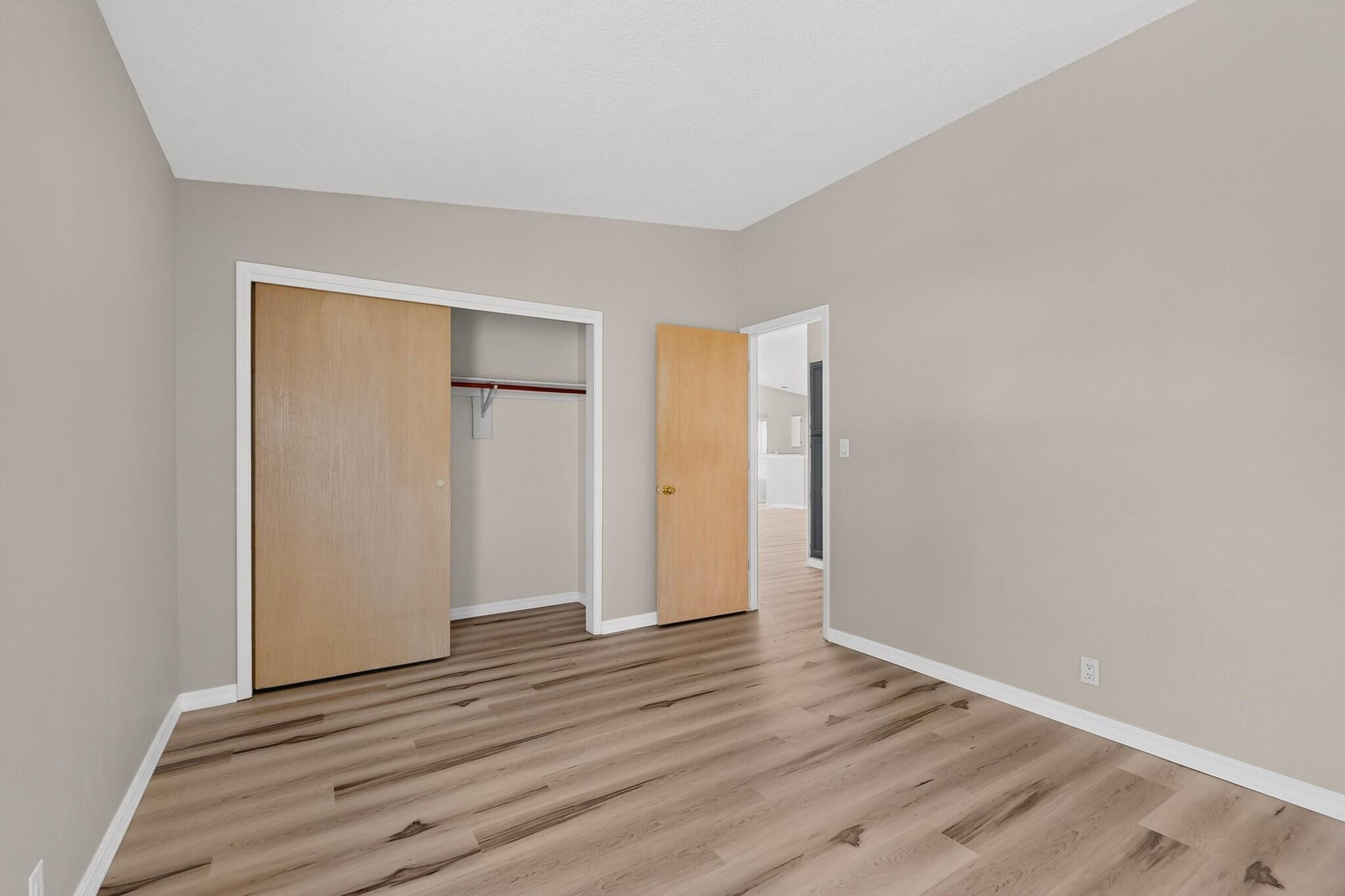 Photo 14 — 7804 Oakland Avenue NE