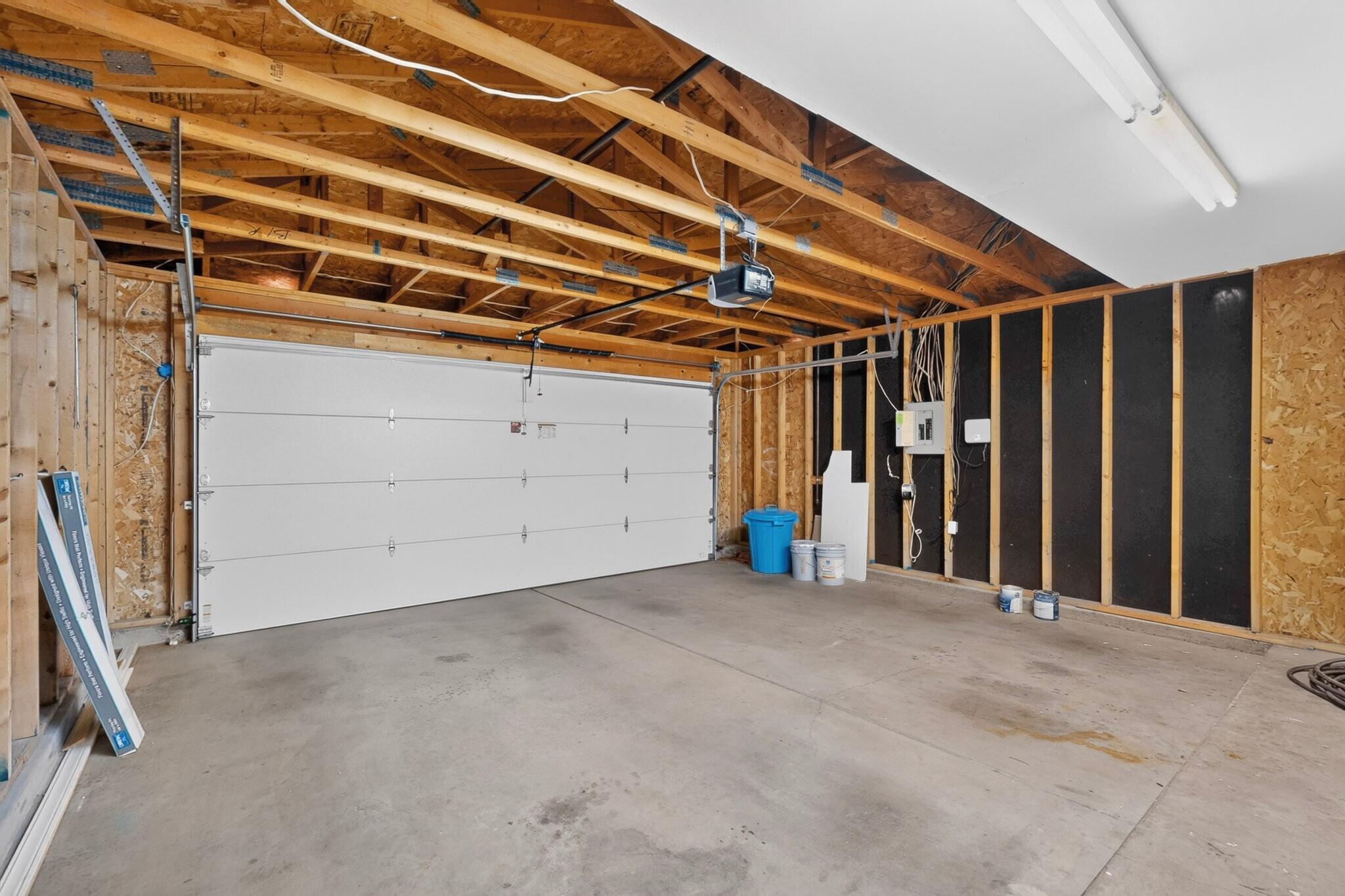 Photo 9 — 7804 Oakland Avenue NE