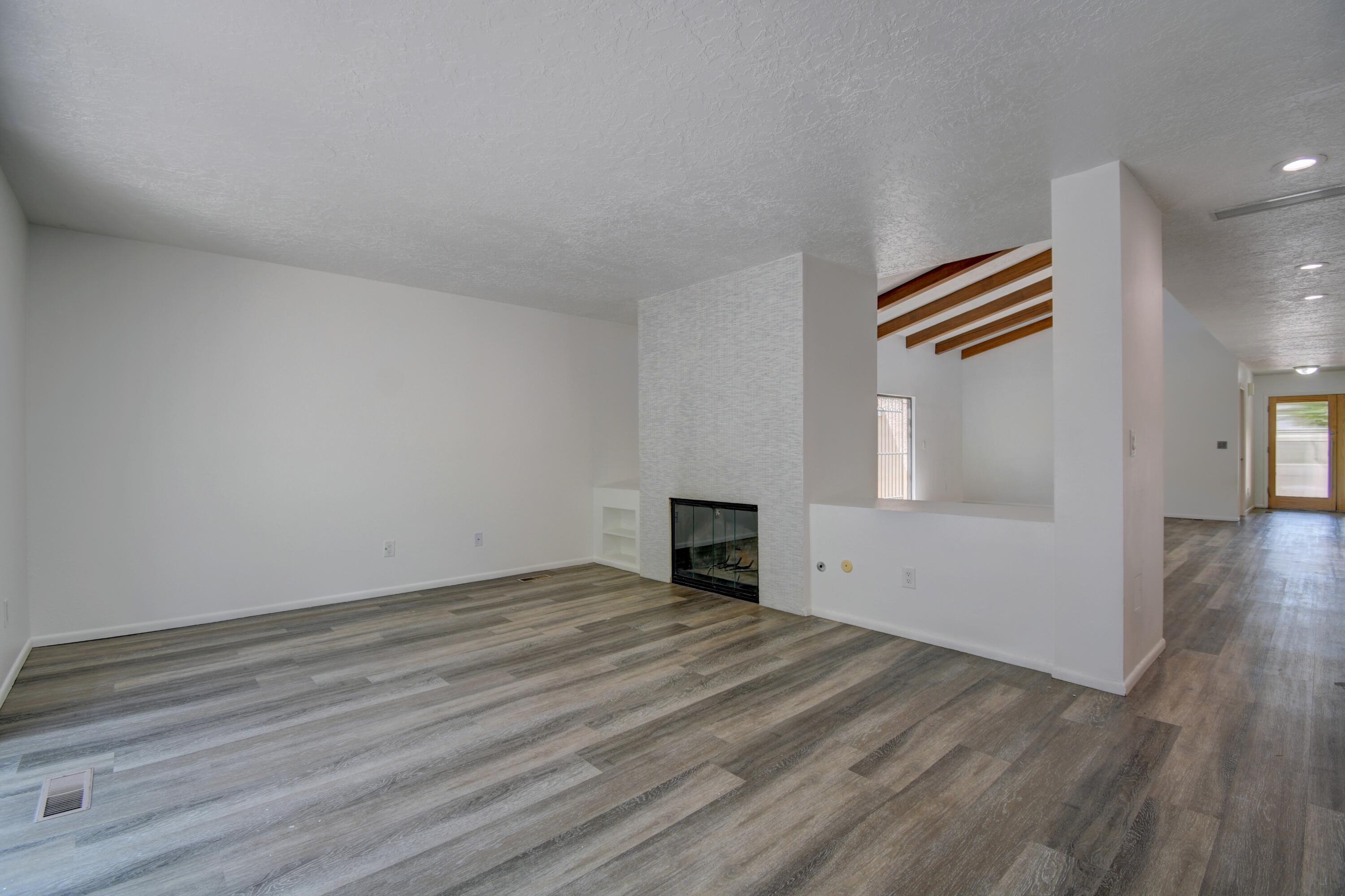 Photo 2 — 6044 Vista Campo Road NE