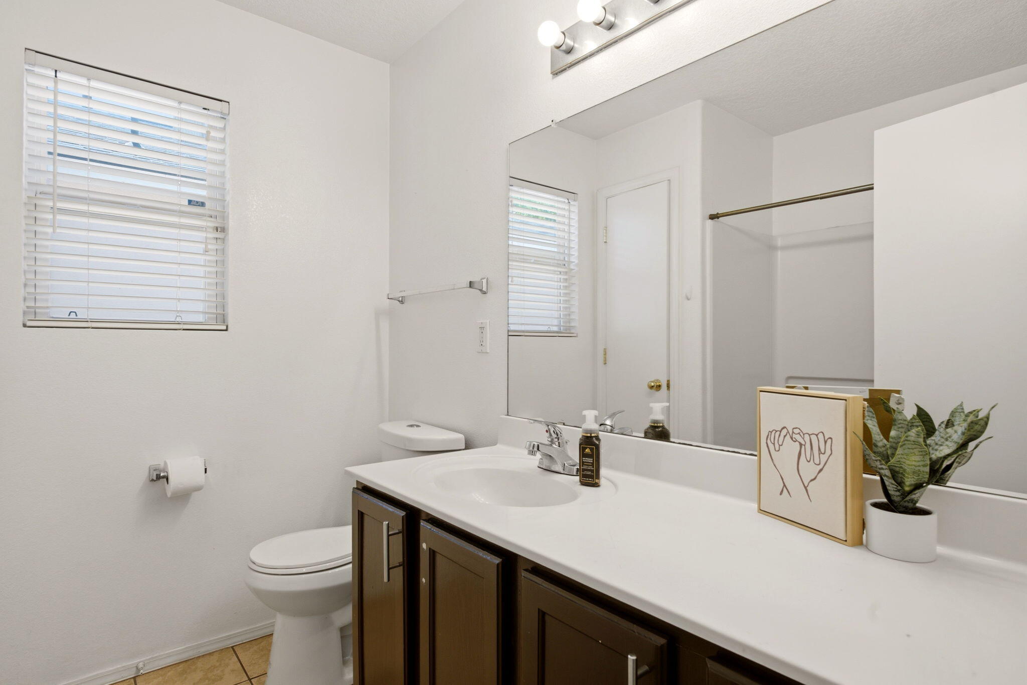 Photo 15 — 1819 Cielo Oeste Place NW