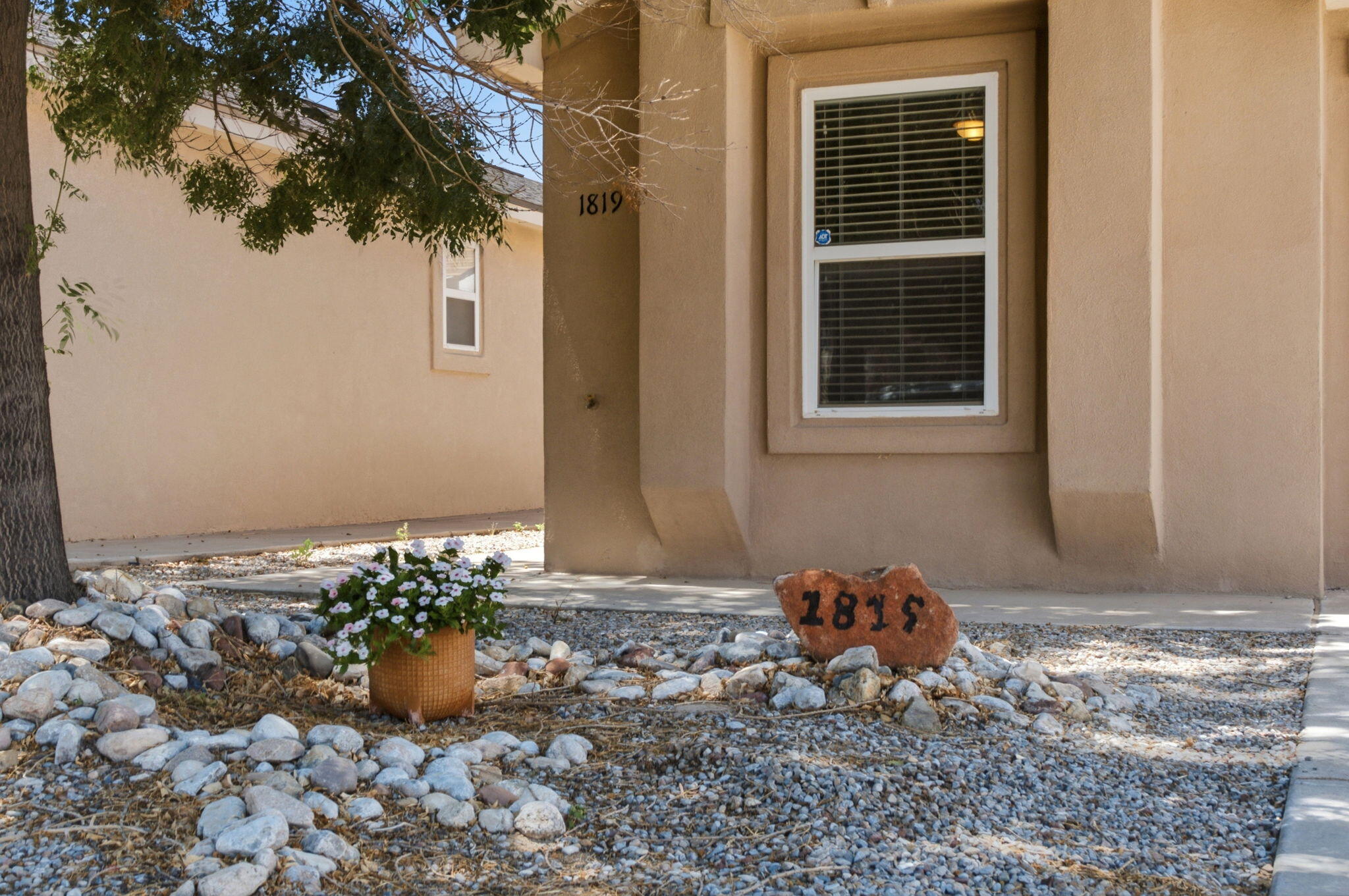 Photo 3 — 1819 Cielo Oeste Place NW