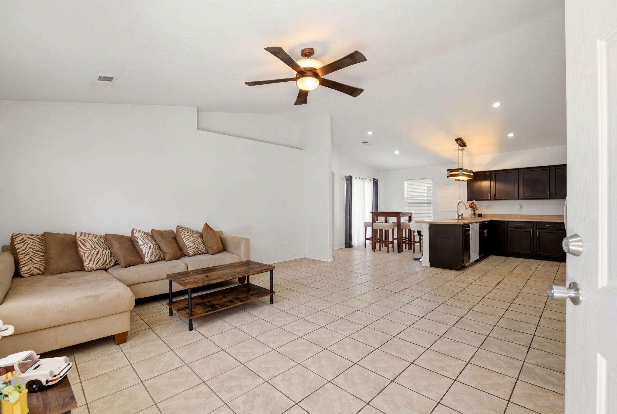 Photo 5 — 1819 Cielo Oeste Place NW