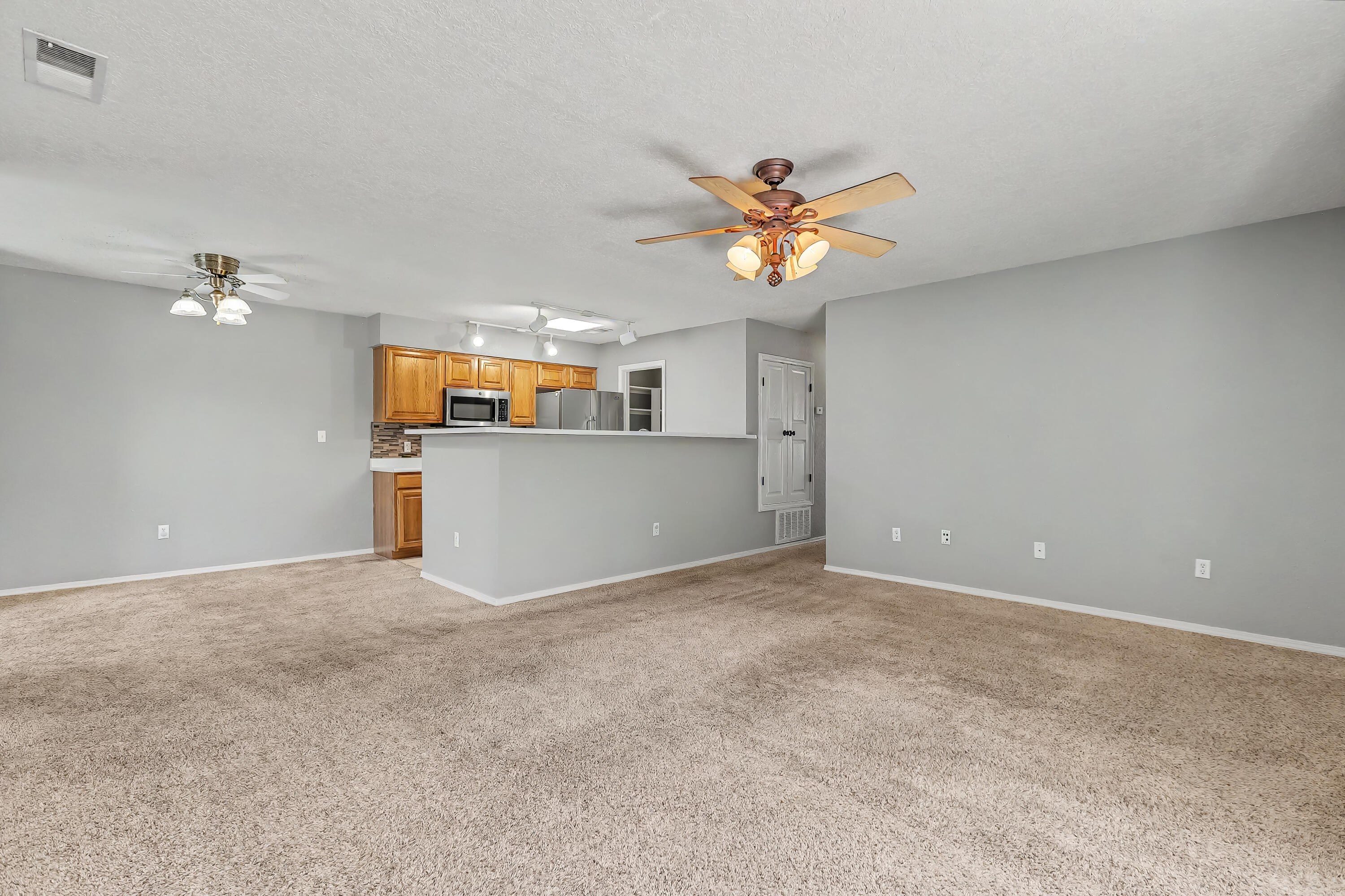 Photo 16 — 4701 Morris Street NE 2304
