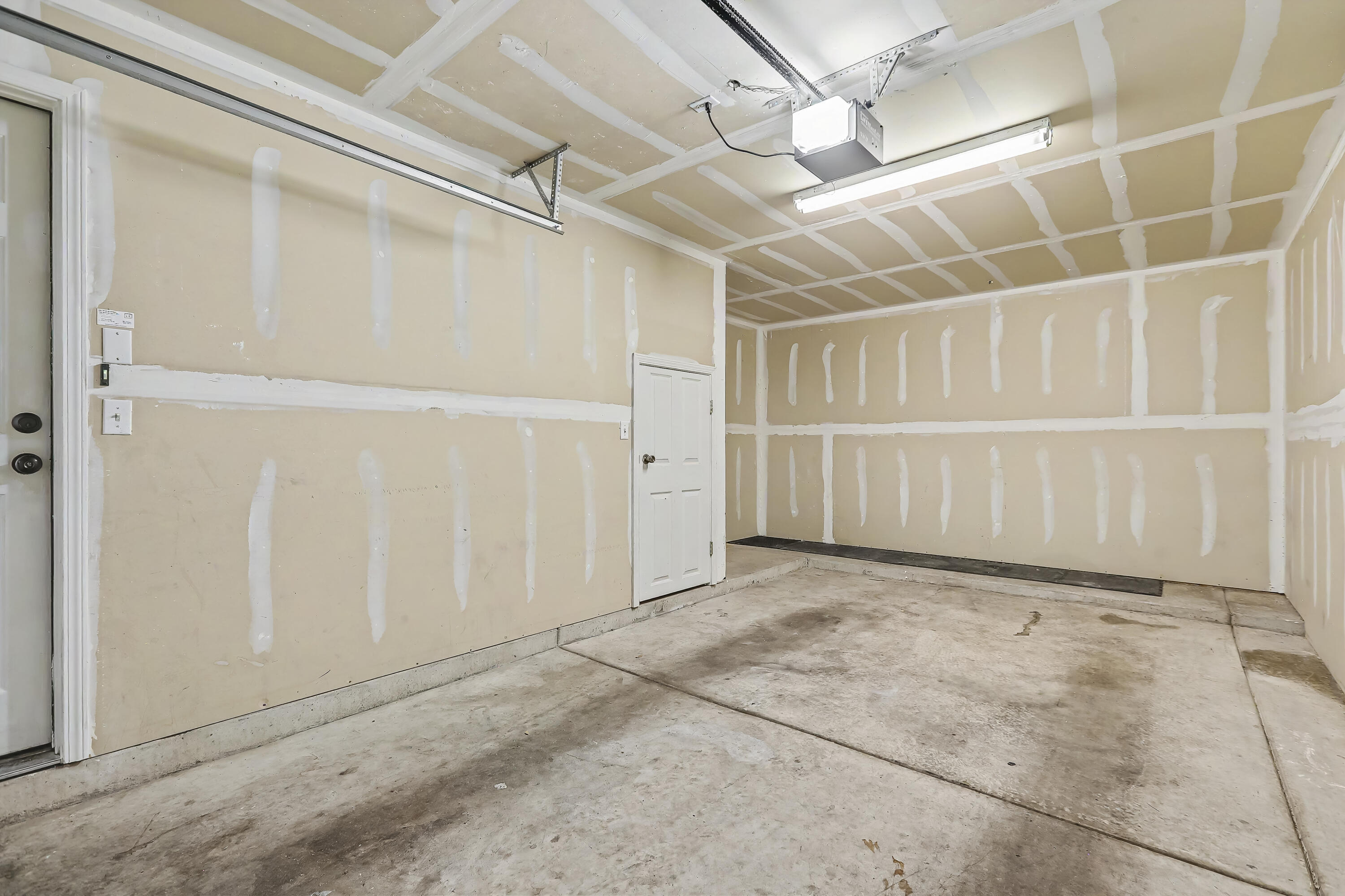 Photo 9 — 4701 Morris Street NE 2304