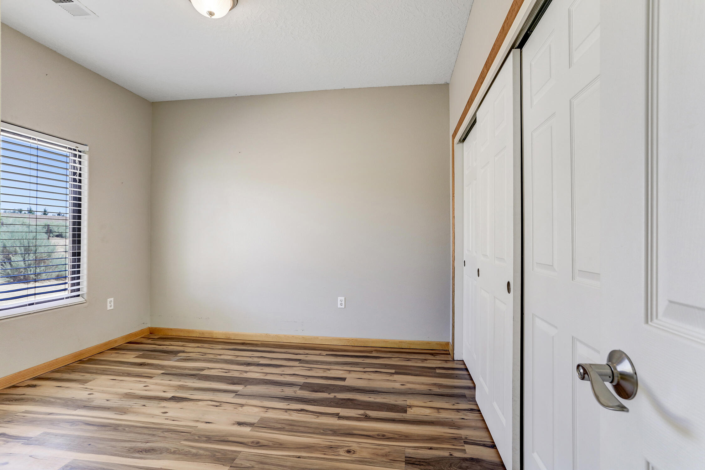 Photo 15 — 508 Albor Circle NE
