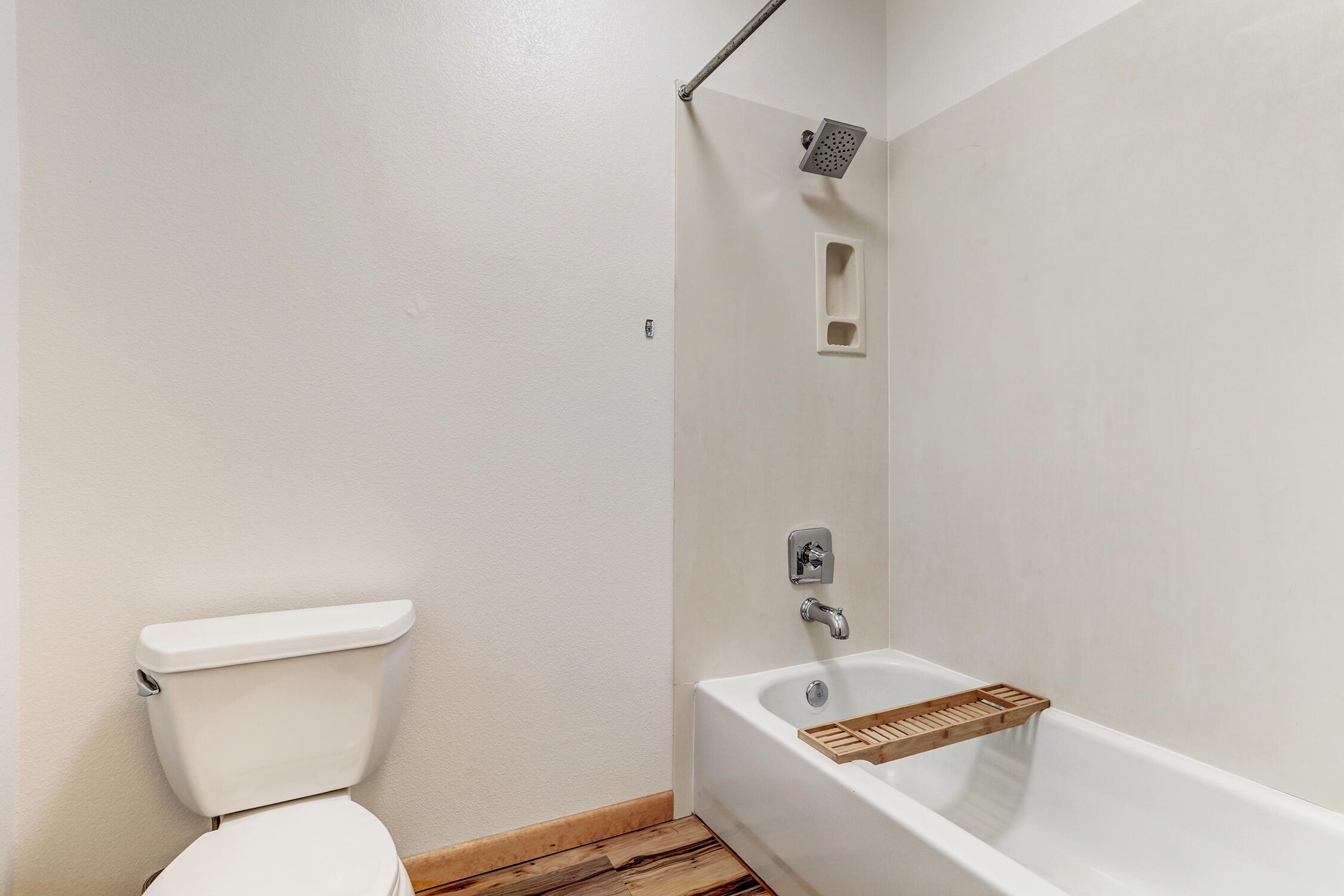 Photo 11 — 508 Albor Circle NE