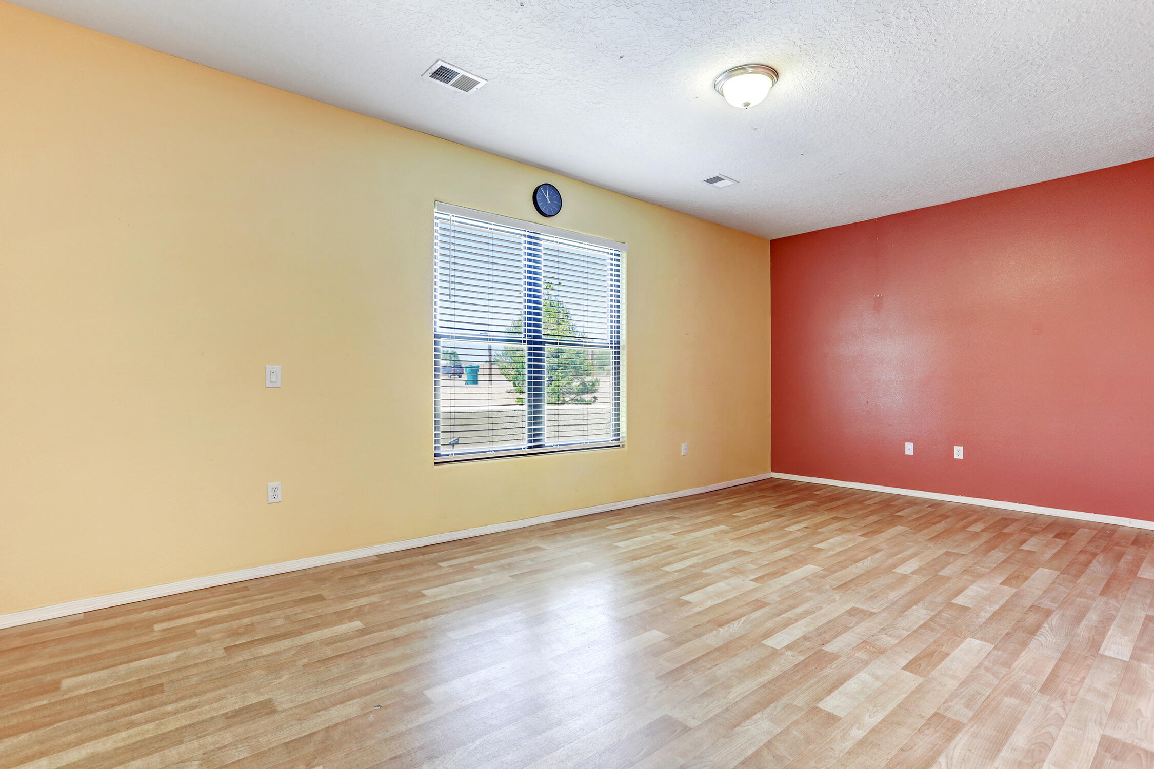 Photo 9 — 508 Albor Circle NE