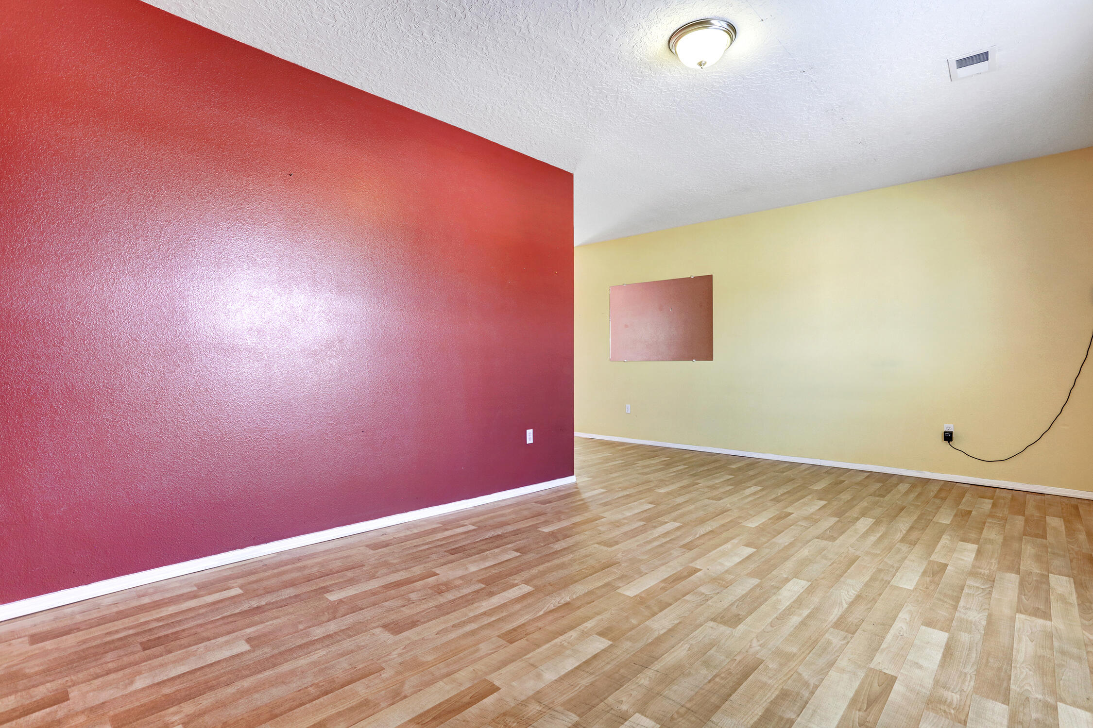 Photo 7 — 508 Albor Circle NE